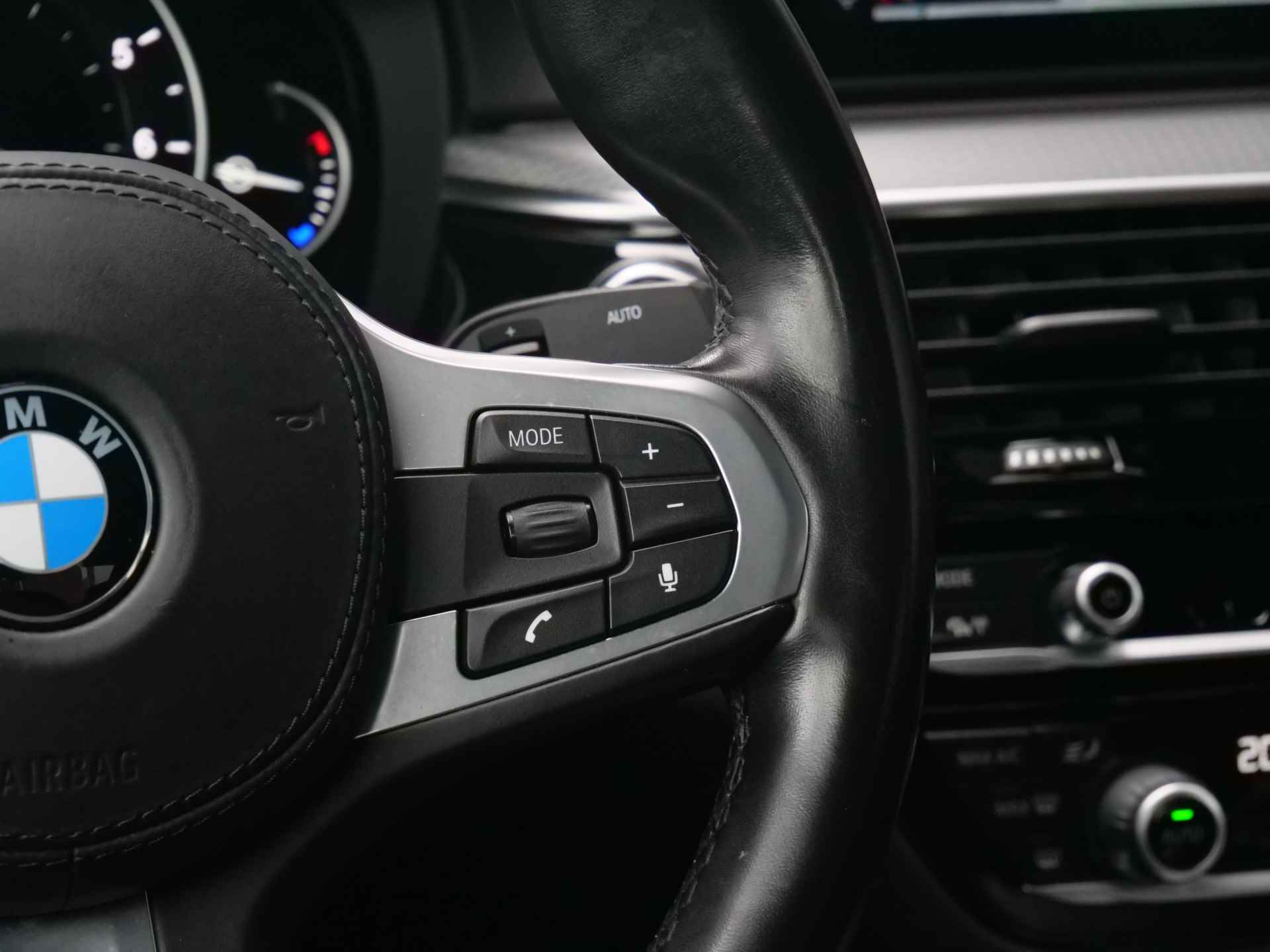 BMW 5 Serie 520i 184pk High Executive Automaat M-Pakket LED / Leder / Navigatie / Comfortstoelen - 30/52