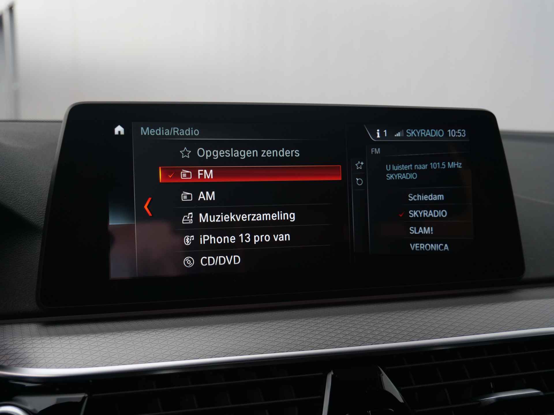 BMW 5 Serie 520i 184pk High Executive Automaat M-Pakket LED / Leder / Navigatie / Comfortstoelen - 43/52