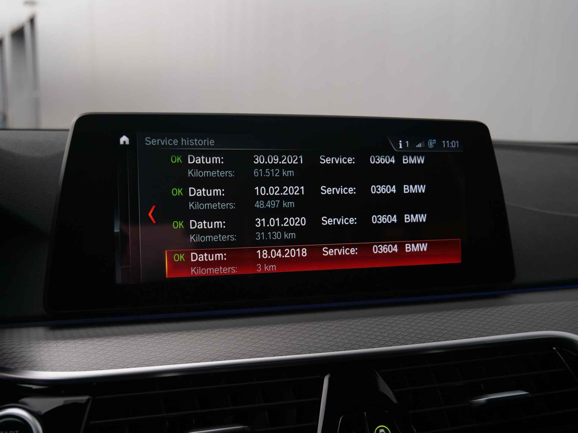BMW 5 Serie 520i 184pk High Executive Automaat M-Pakket LED / Leder / Navigatie / Comfortstoelen - 50/52