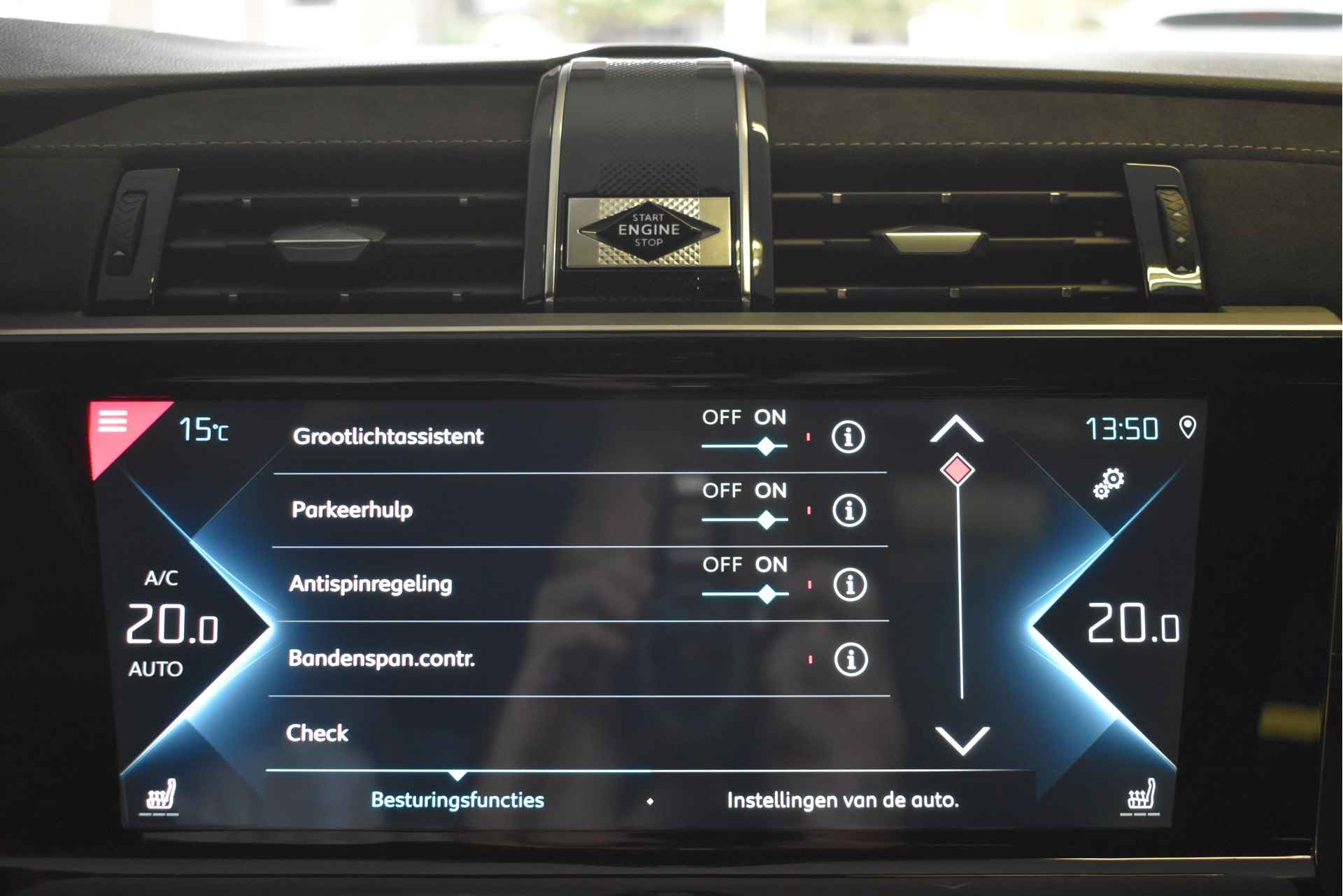 DS 7 Crossback E-Tense Performance Line 225 PK | Open dak | Camera | Carplay | Adapt.cc | Trekhaak | Full LED | Z+W banden - 59/68