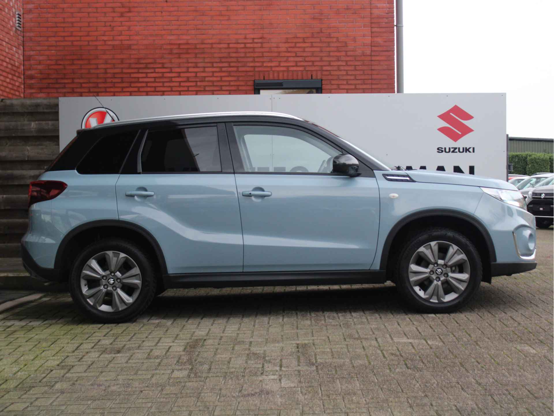 Suzuki Vitara 1.4 Boosterjet Select Automaat 1500KG trekgewicht! Achteruitrijcamera, Bluetooth, Climate Control, Adaptieve Cruise Control - 11/37