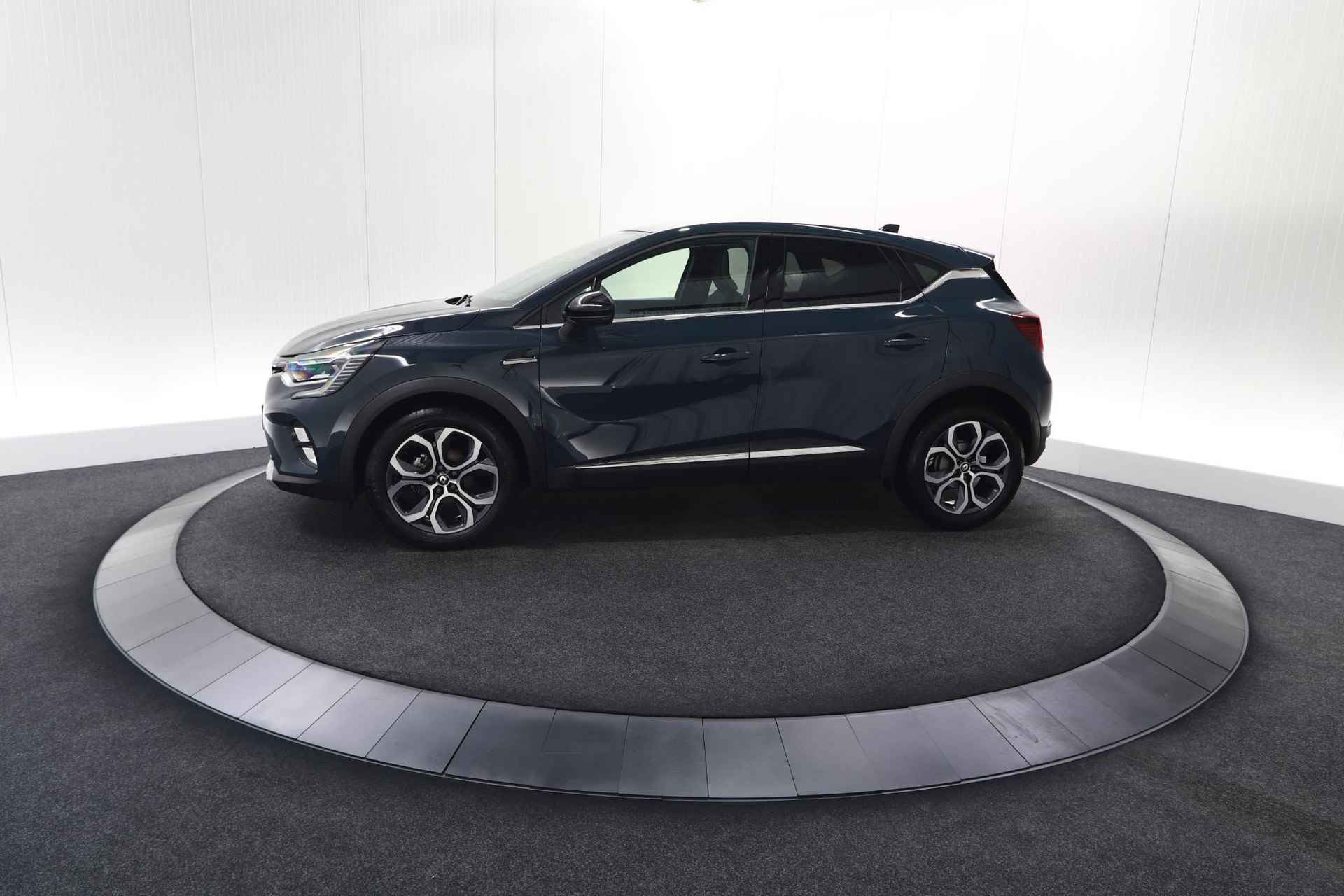 Renault Captur Mild Hybrid 140 EDC Techno | Pack Winter | Camera | Navigatie | Parkeersensoren - 81/84