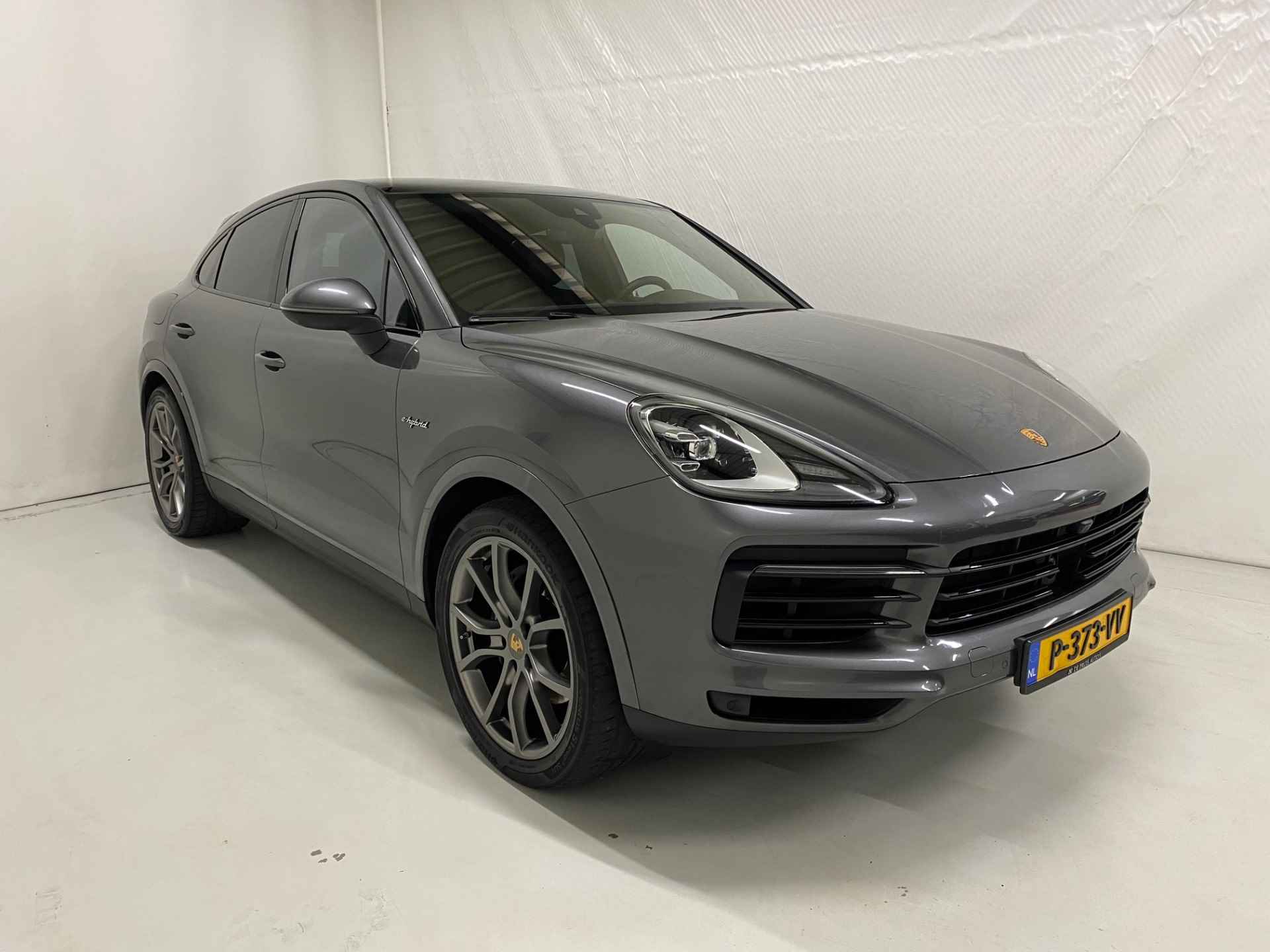 Porsche Cayenne Coupé 3.0 E-Hybrid Platinum Edition 21inc 360°cam ACC Bose Luchtvering LED Sportchrono Panodak Leer+Memo - 39/48