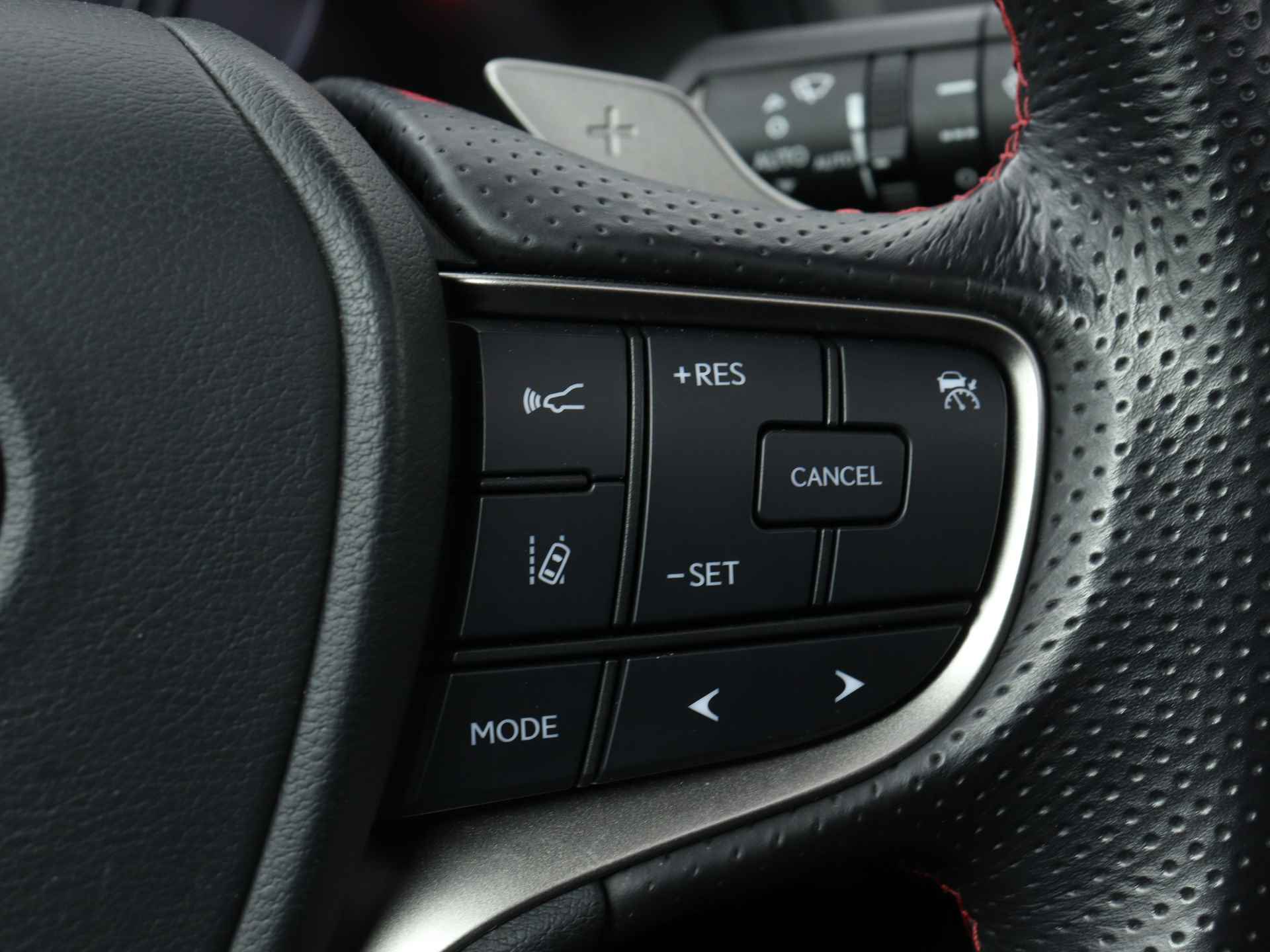 Lexus UX 250h F-Sport Limited | Triple LED | Schuifdak | Premium Navigatie | Leer | - 23/48