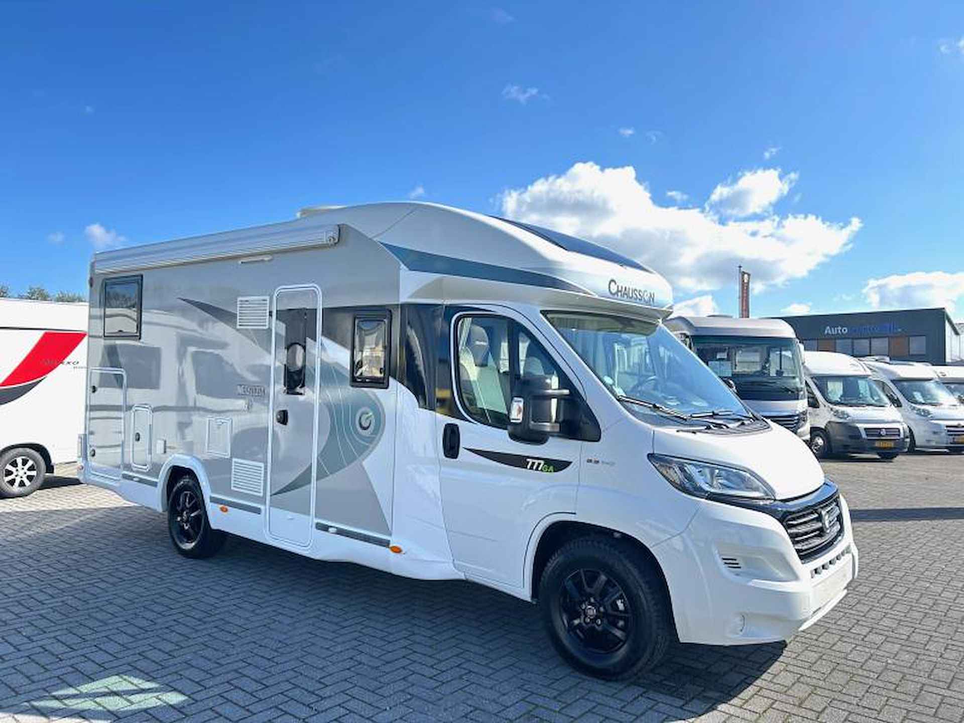 Chausson Titanium VIP 777 GA enkele-bedden/automaat - 3/25