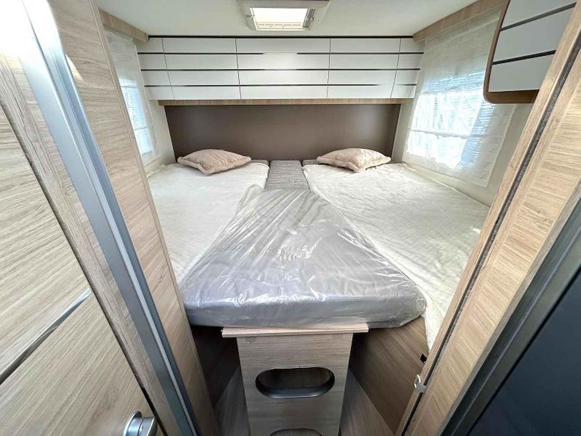 Chausson Titanium VIP 777 GA enkele-bedden/automaat - 17/25