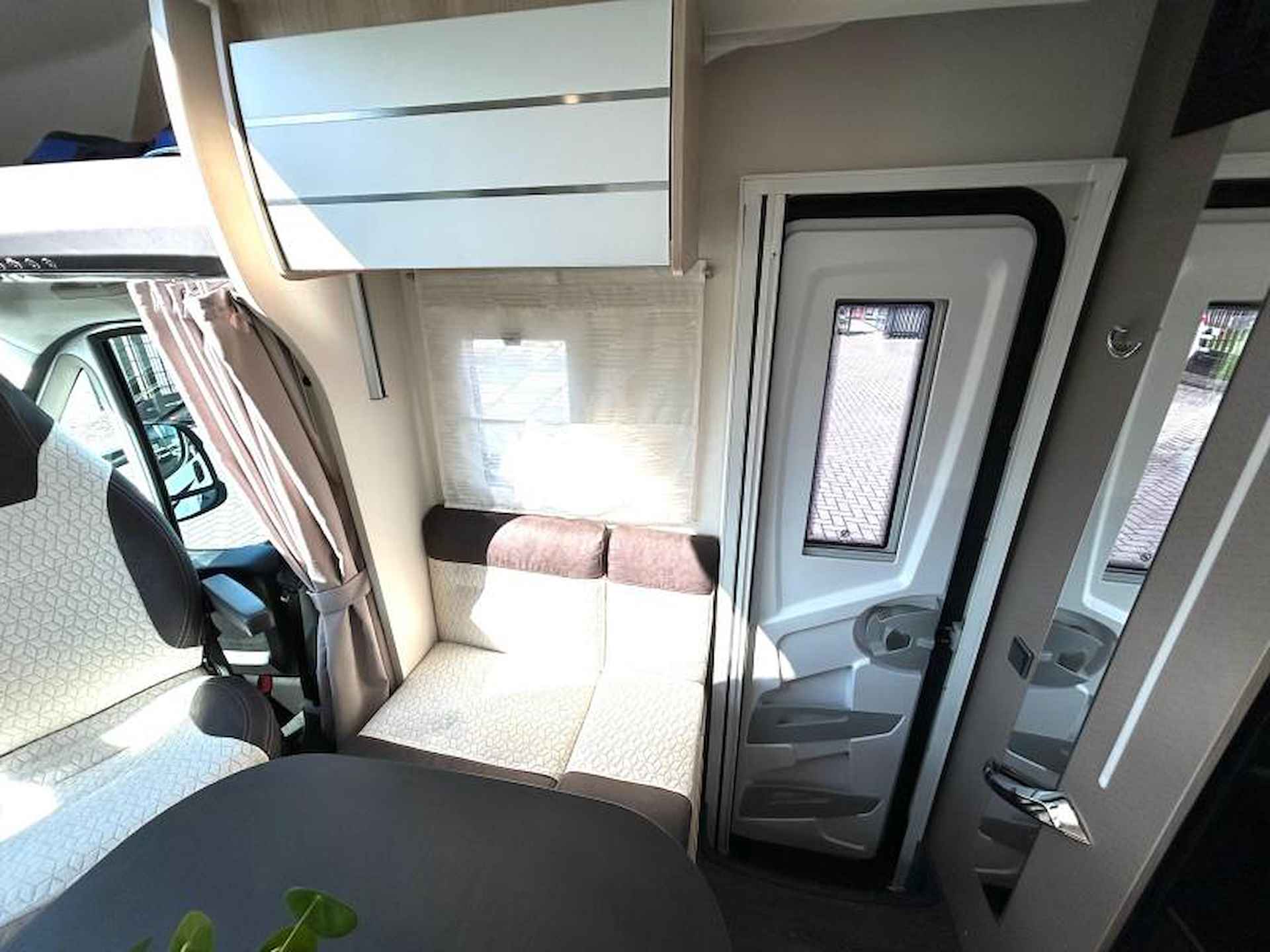 Chausson Titanium VIP 777 GA enkele-bedden/automaat - 20/25