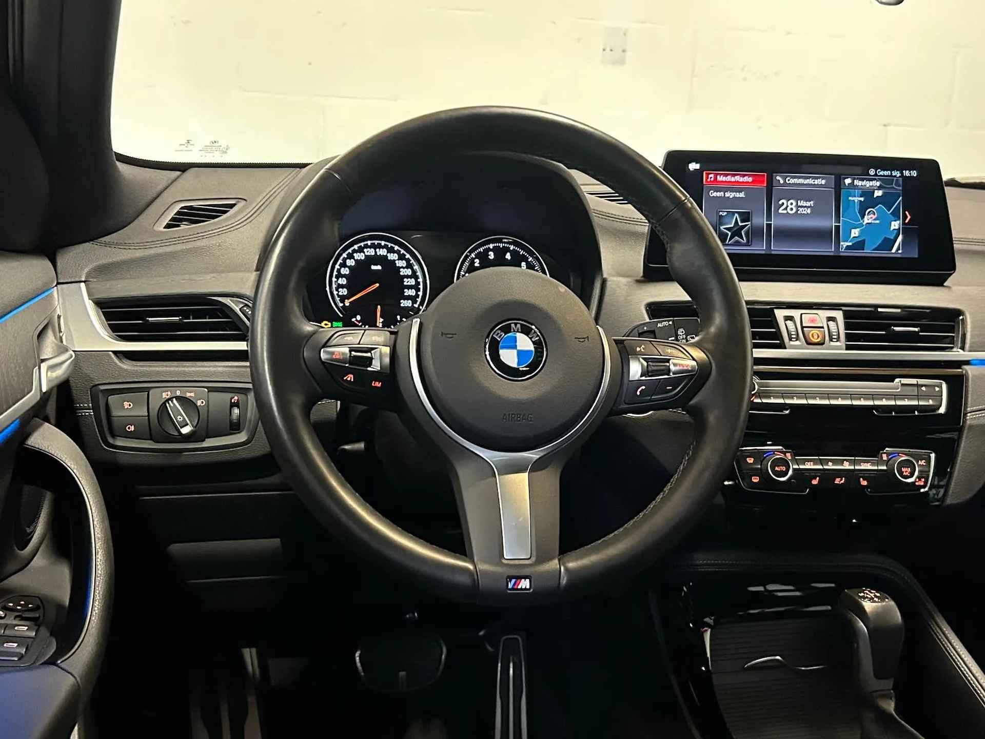 BMW X2 xDrive25e High Exec. M-Sport - Panorama - Memory - Adaptief - 9/26