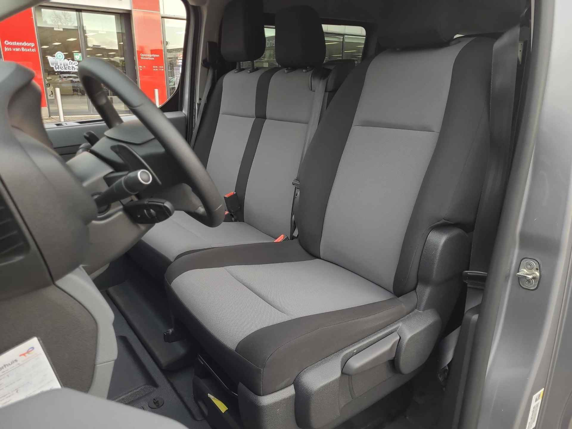 Toyota PROACE Shuttle 2.0 D-4D Navigator Long 9 Persoons | Automaat | Rijklaarprijs incl. garantie | - 11/29