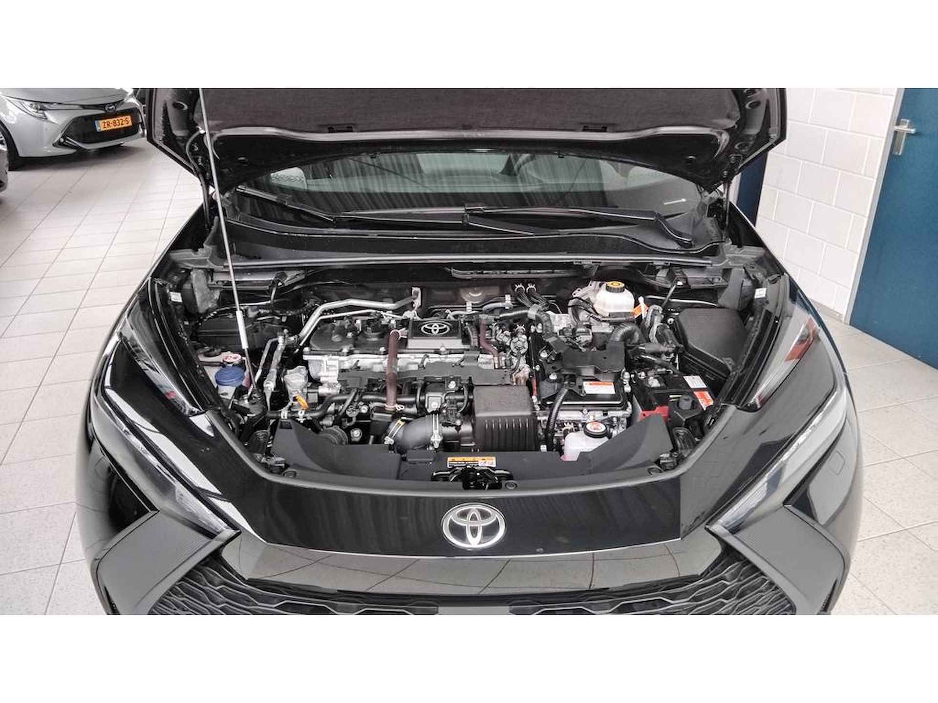 Toyota C-HR 1.8 Hybrid 140 Style Navi Stoel verw Pdc Camera - 24/26