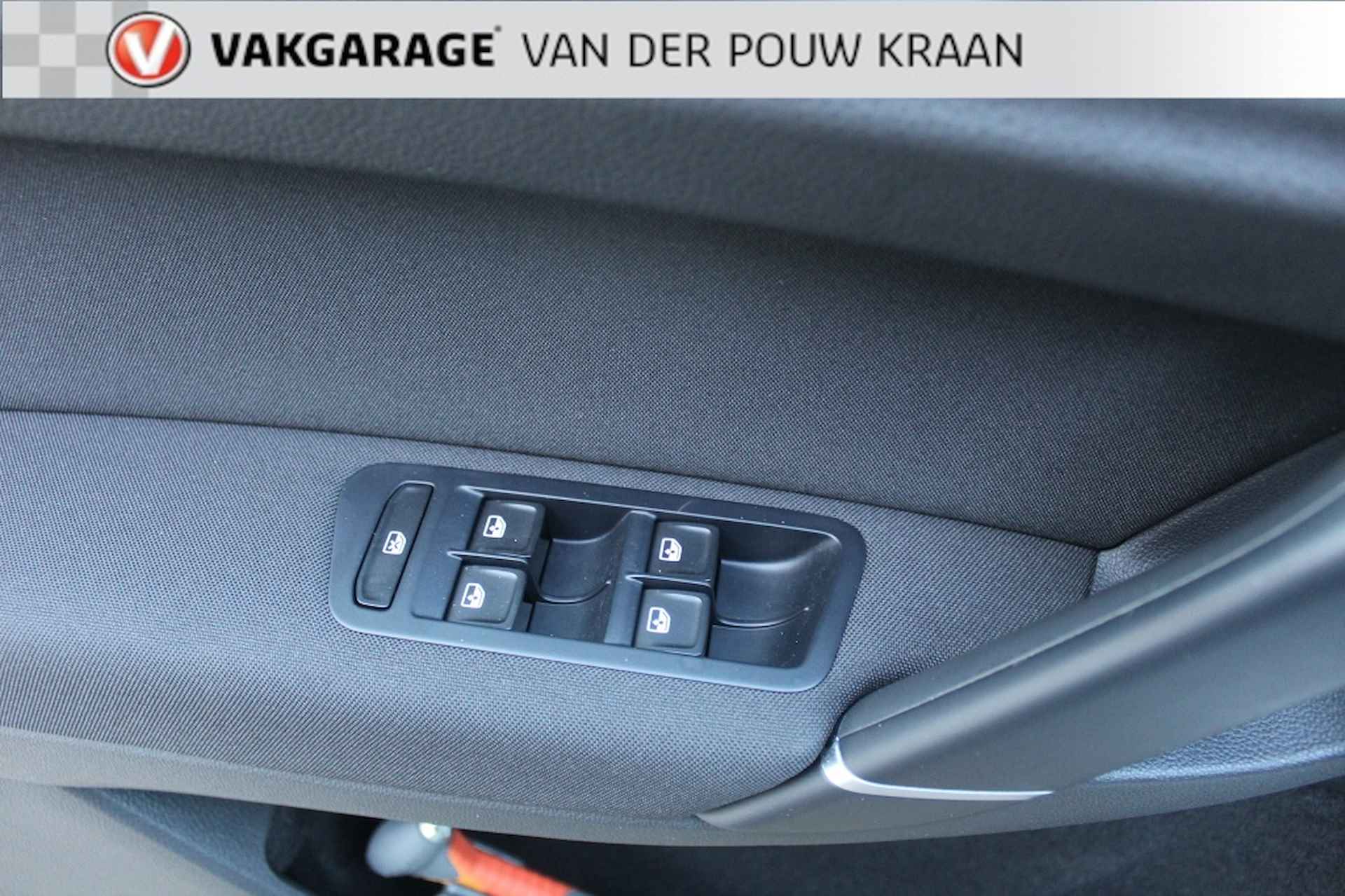 Volkswagen Golf Sportsvan 1.0 TSI Connected Series Trekhaak / Climate Control - 12/35