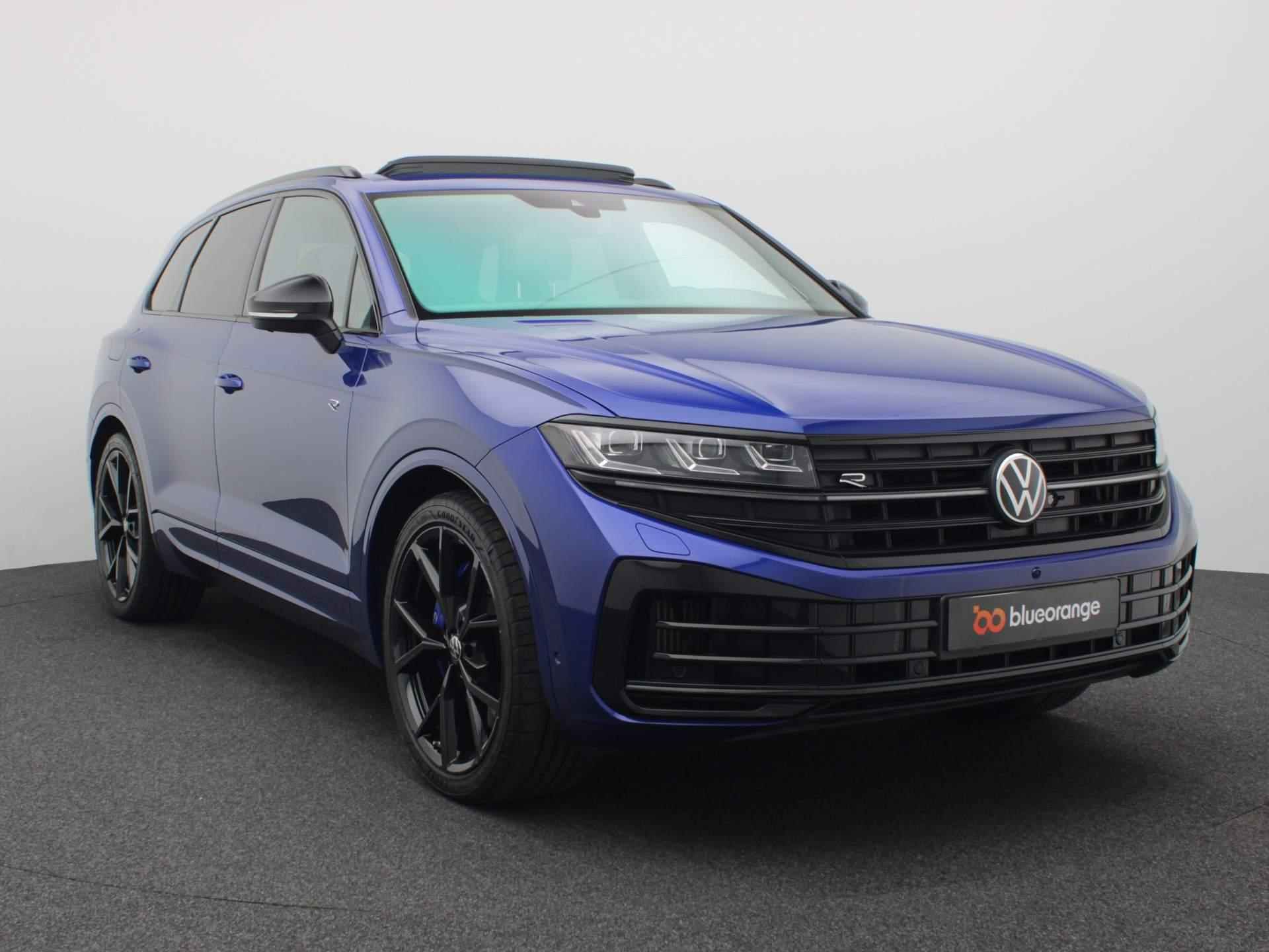 Volkswagen Touareg 3.0 TSi eHybrid 4MOTION R 463PK DSG Alarm, Head-Up Display, Pano-Schuifdak, Servo Sluiting, Nachtzichtcamera, 360gr Camera, Dynaudio, Keyless, Puglia Leder, Trekhaak, 22" LM Velgen - 12/65