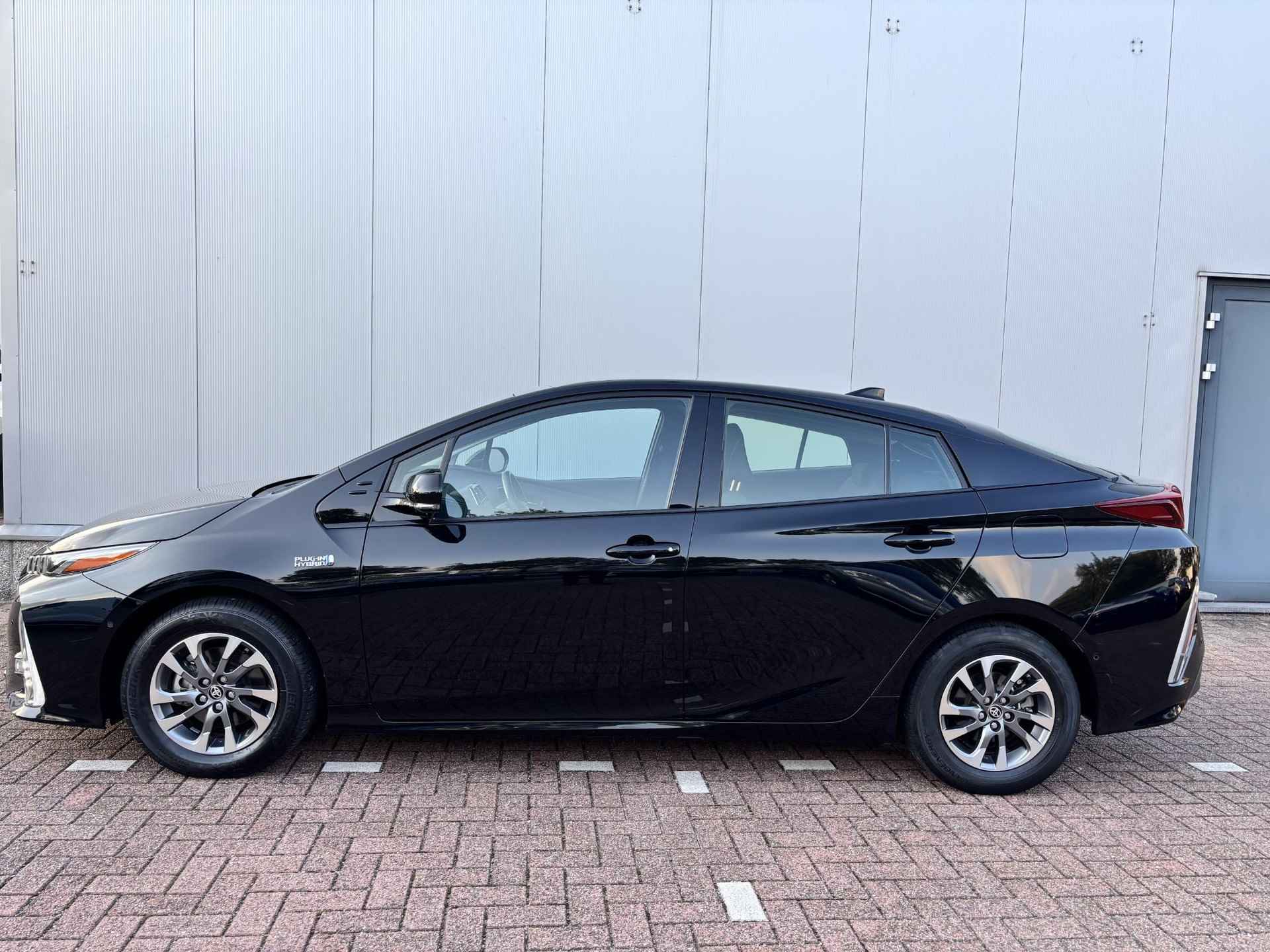 Toyota Prius 1.8 Plug-in Executive BSM,Navi,Stoelverwarming,Led,HUD,JBL audio - 5/44