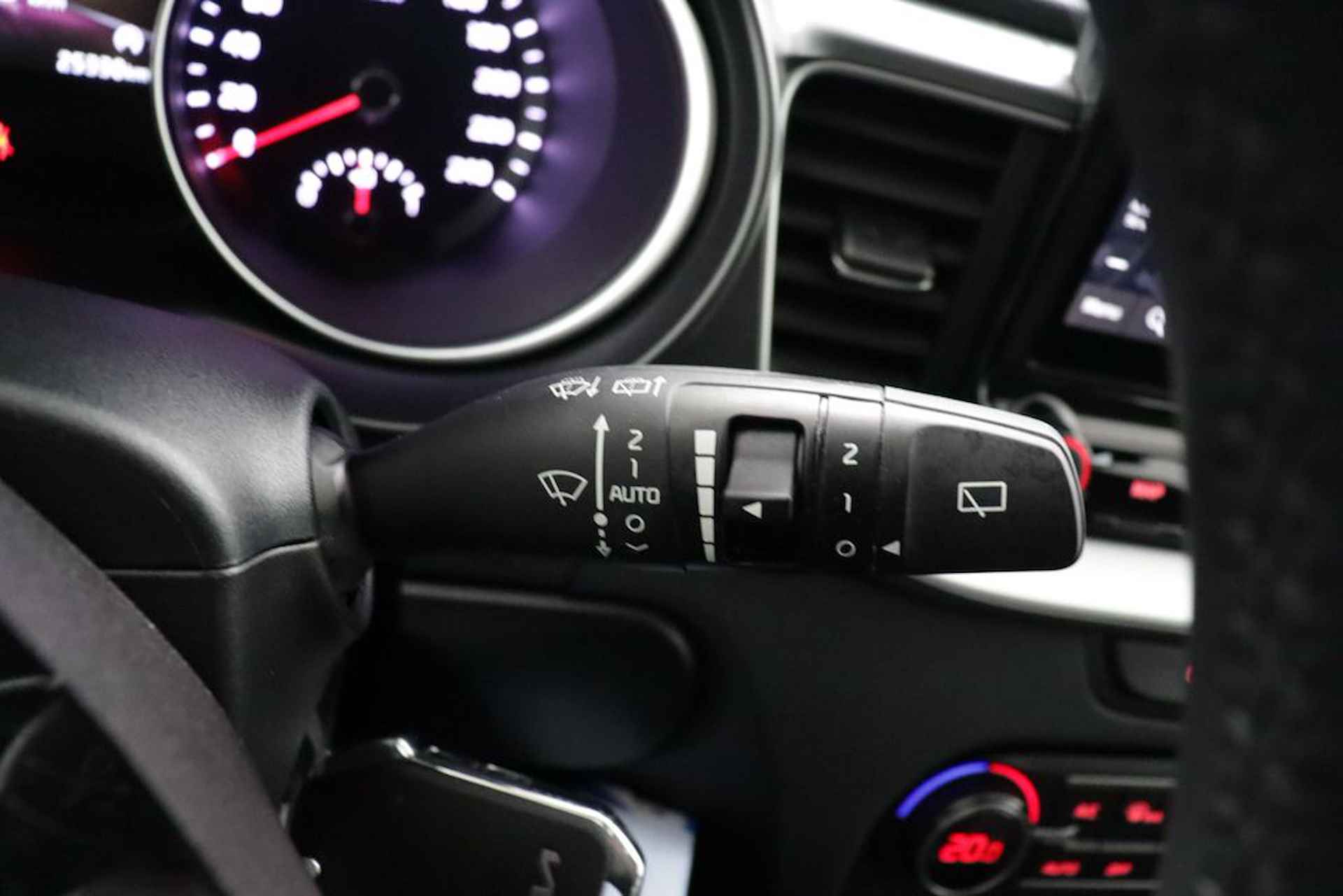 Kia Ceed Sportswagon 1.0 T-GDi DynamicLine - Navigatie - Cruise Control - Climate Control - Apple CarPlay / Android Auto - LED - Fabrieksgarantie tot 03-2030 - 23/53