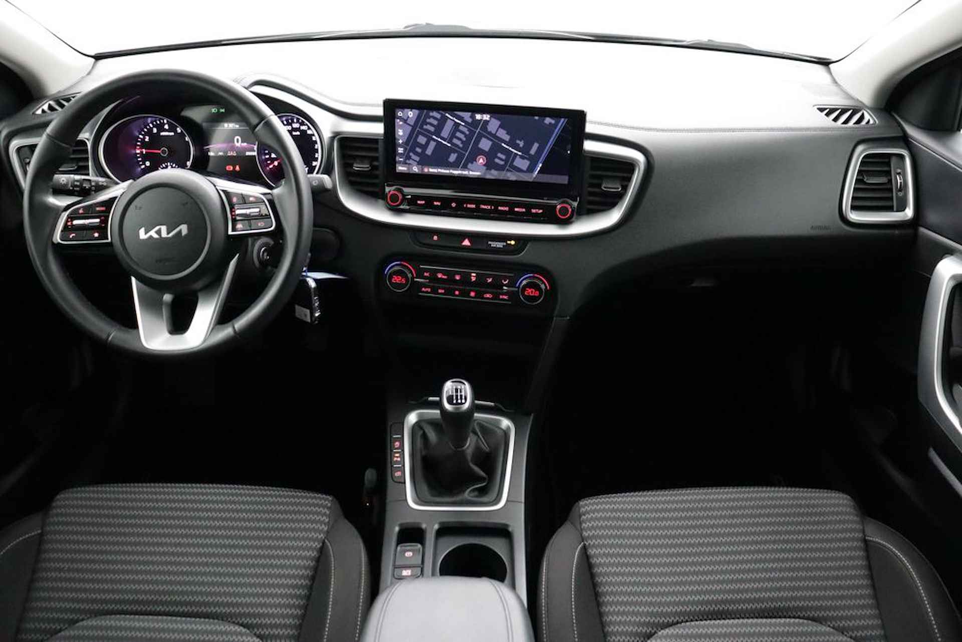 Kia Ceed Sportswagon 1.0 T-GDi DynamicLine - Navigatie - Cruise Control - Climate Control - Apple CarPlay / Android Auto - LED - Fabrieksgarantie tot 03-2030 - 30/53