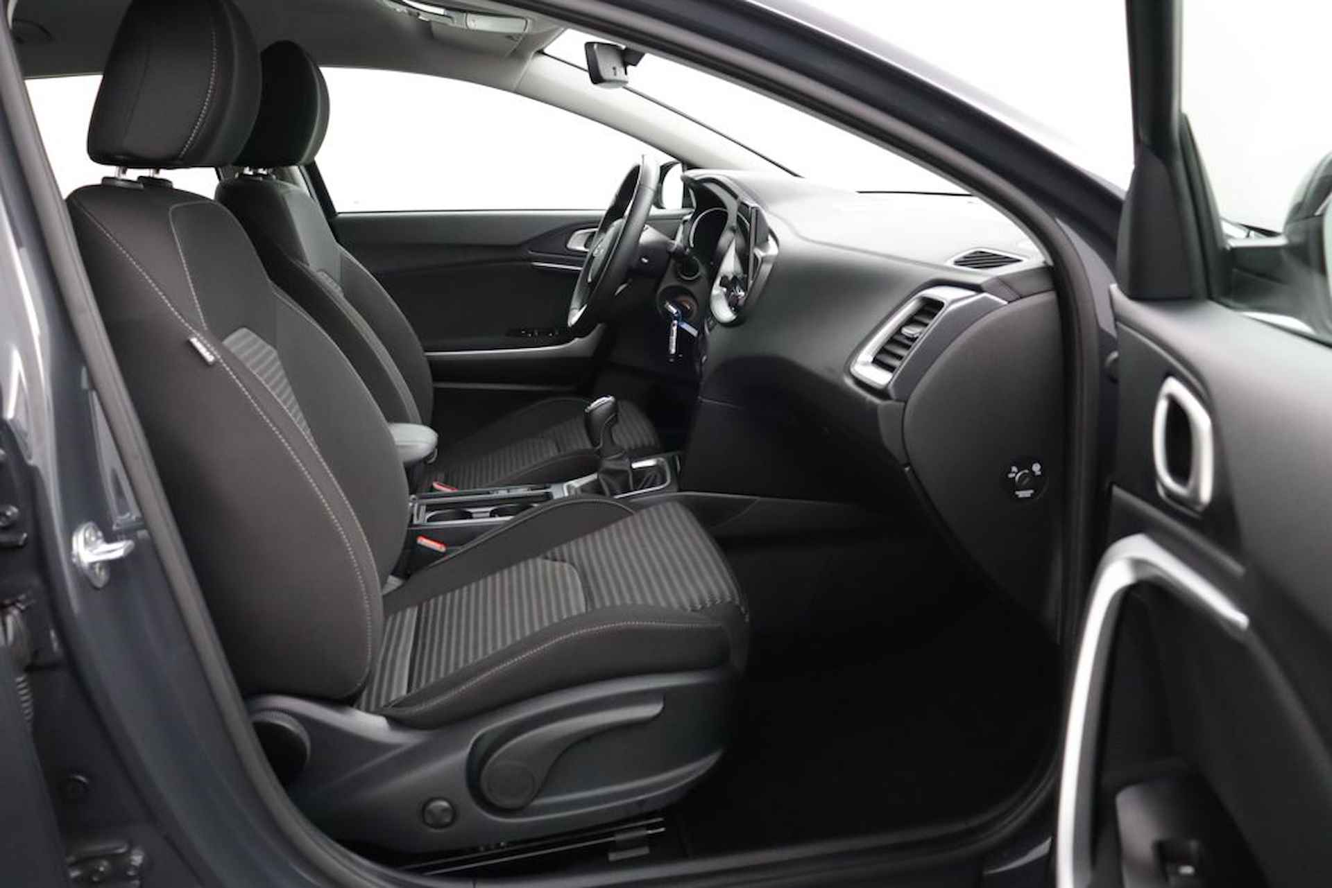 Kia Ceed Sportswagon 1.0 T-GDi DynamicLine - Navigatie - Cruise Control - Climate Control - Apple CarPlay / Android Auto - LED - Fabrieksgarantie tot 03-2030 - 31/53