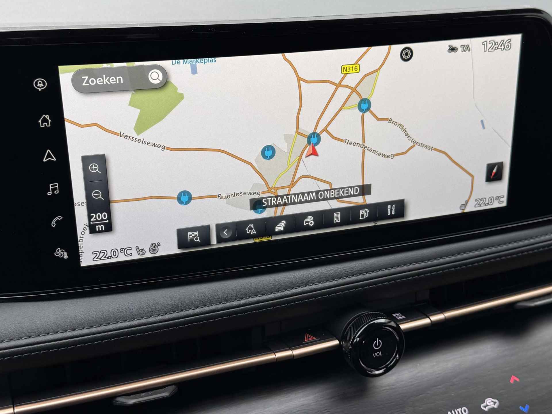 Nissan Ariya Advance 66 kWh / Apple Carplay/Android Auto / Navigatie / Stoel- en Stuurverwarming / 360 graden camera /  Elektrische achterklep - 17/44