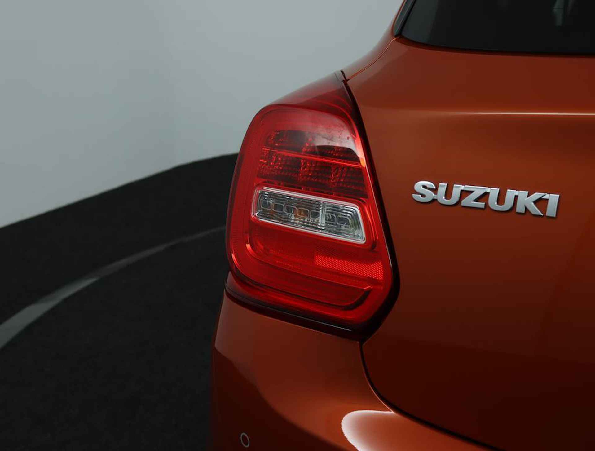 Suzuki Swift 1.2 AllGrip Style Smart Hybrid | Navigatie | Parkeersensoren voor+achter | Climate Control | Camera achter | - 38/51