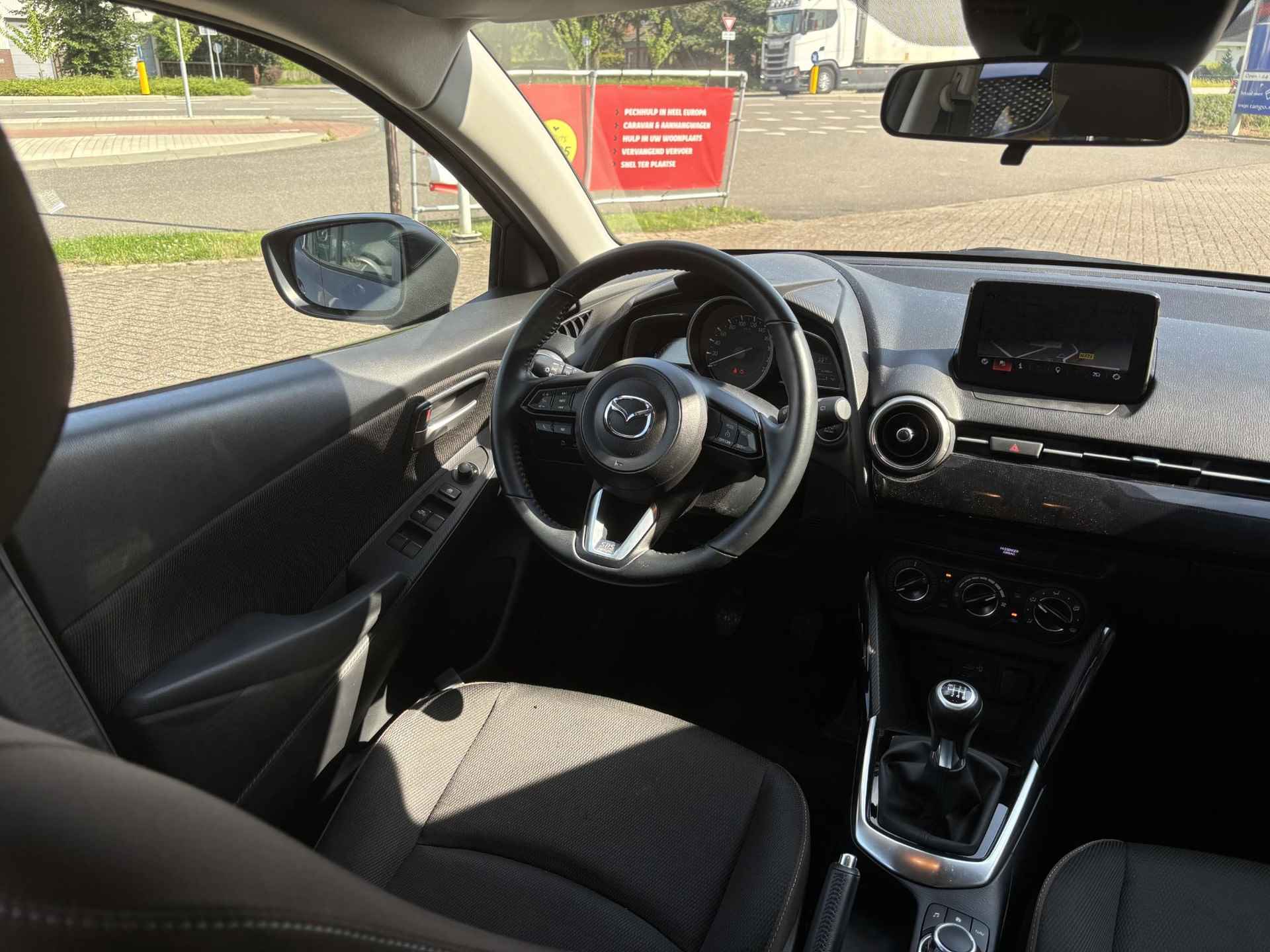 Mazda 2 1.5 Skyactiv-G Style Selected | NL AUTO | DEALER ONDERHOUDEN | - 3/53