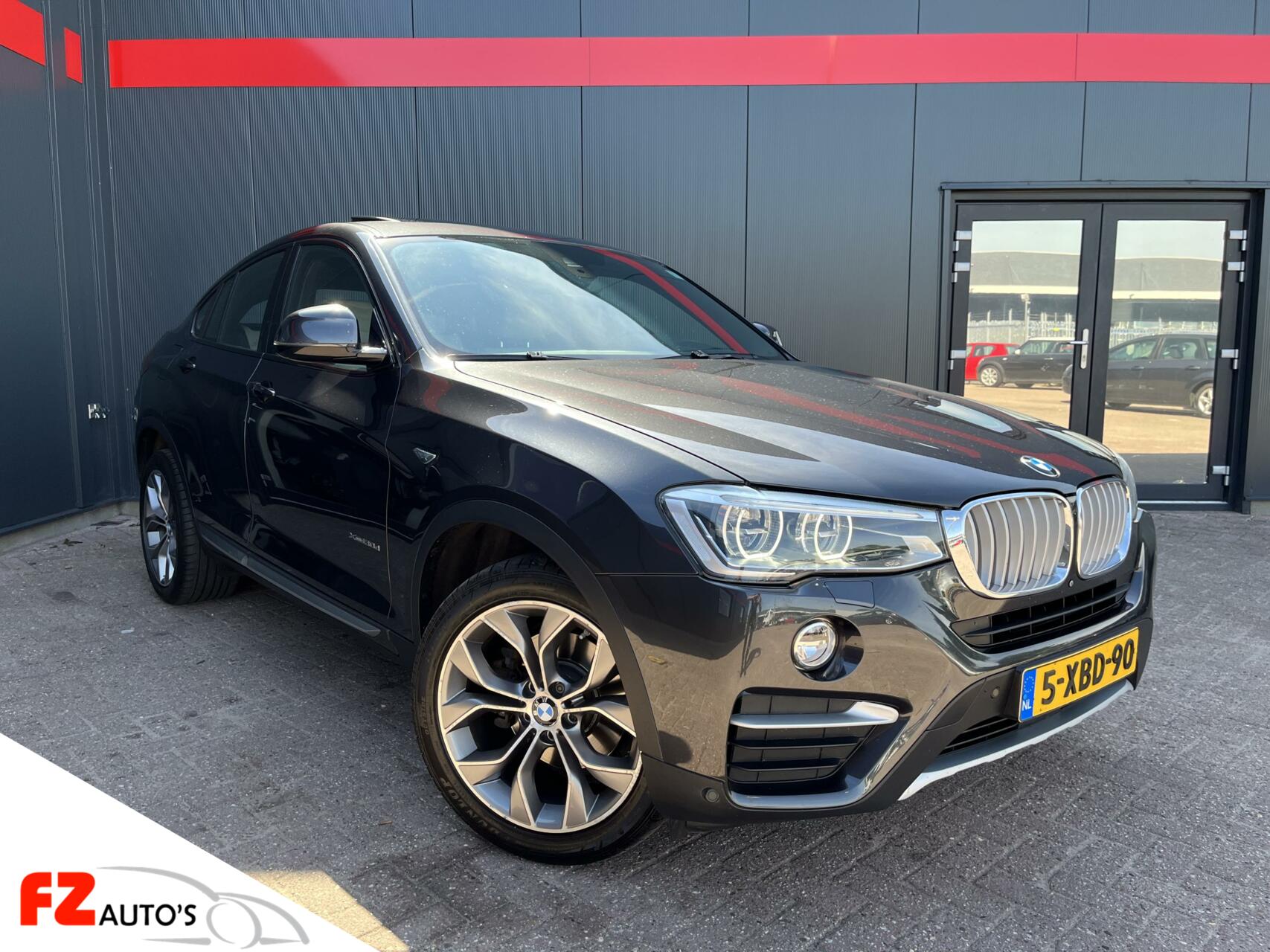 BMW X4 xDrive30d High Executive | L.M Velgen | Metallic  | bij viaBOVAG.nl
