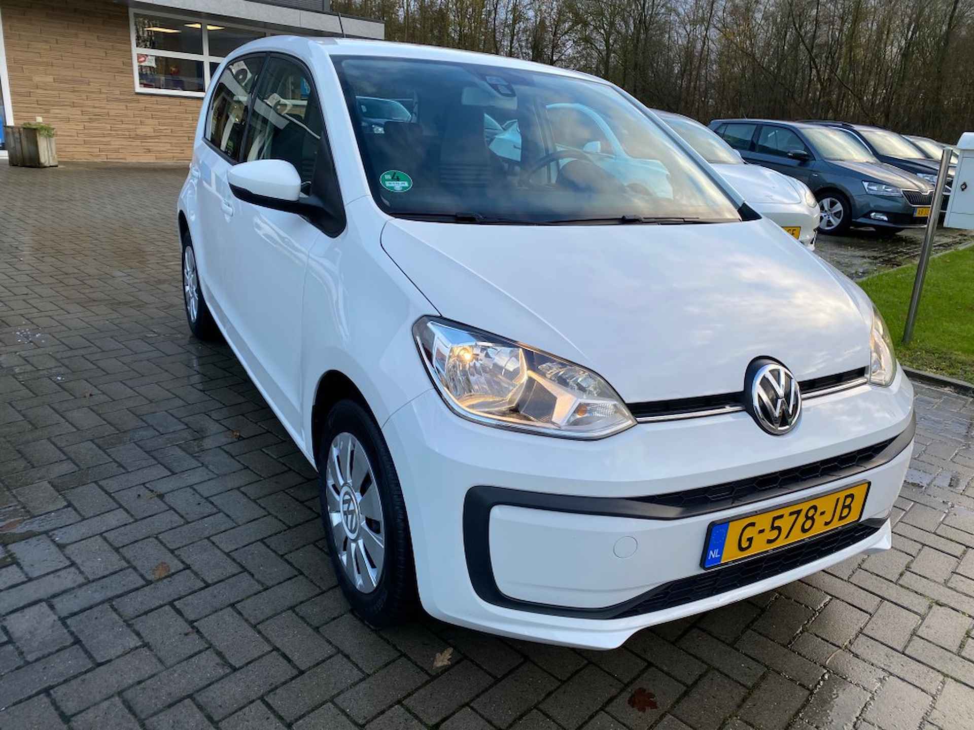 VOLKSWAGEN Up 1.0 BMT move up! - 2/13