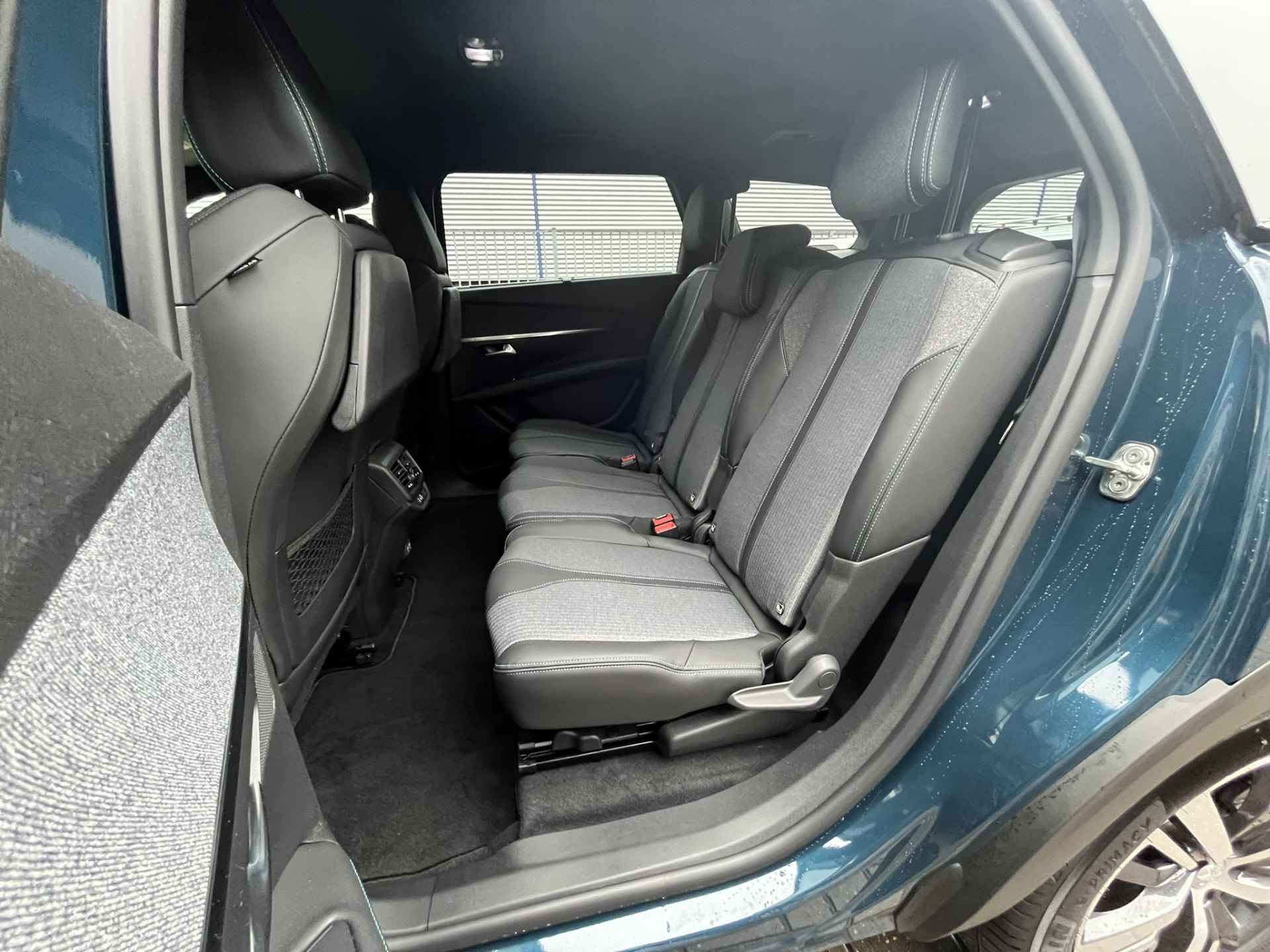 Peugeot 5008 *1.2 130PK Allure | Elek.Klep | Camera | 7 Persoons | Navigatie | Carplay | Parkeersensoren | Keyless | Getint glas | Cruise | Clima | Bluetooth | - 32/44