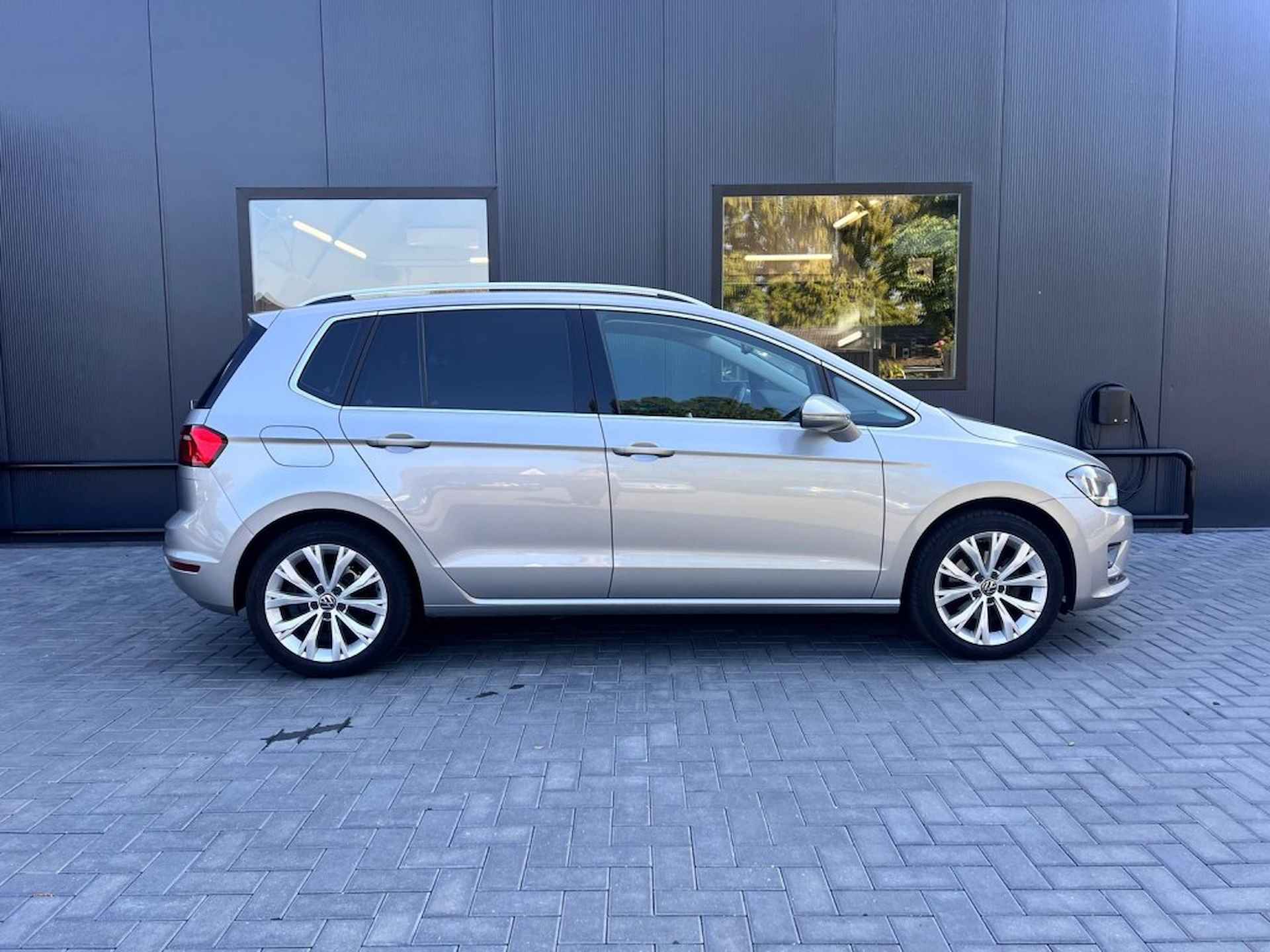 VOLKSWAGEN Golf Sportsvan 1.2 TSI Highline / Trekhaak / Cruisecontr. / PDC A / NAVI - 2/19