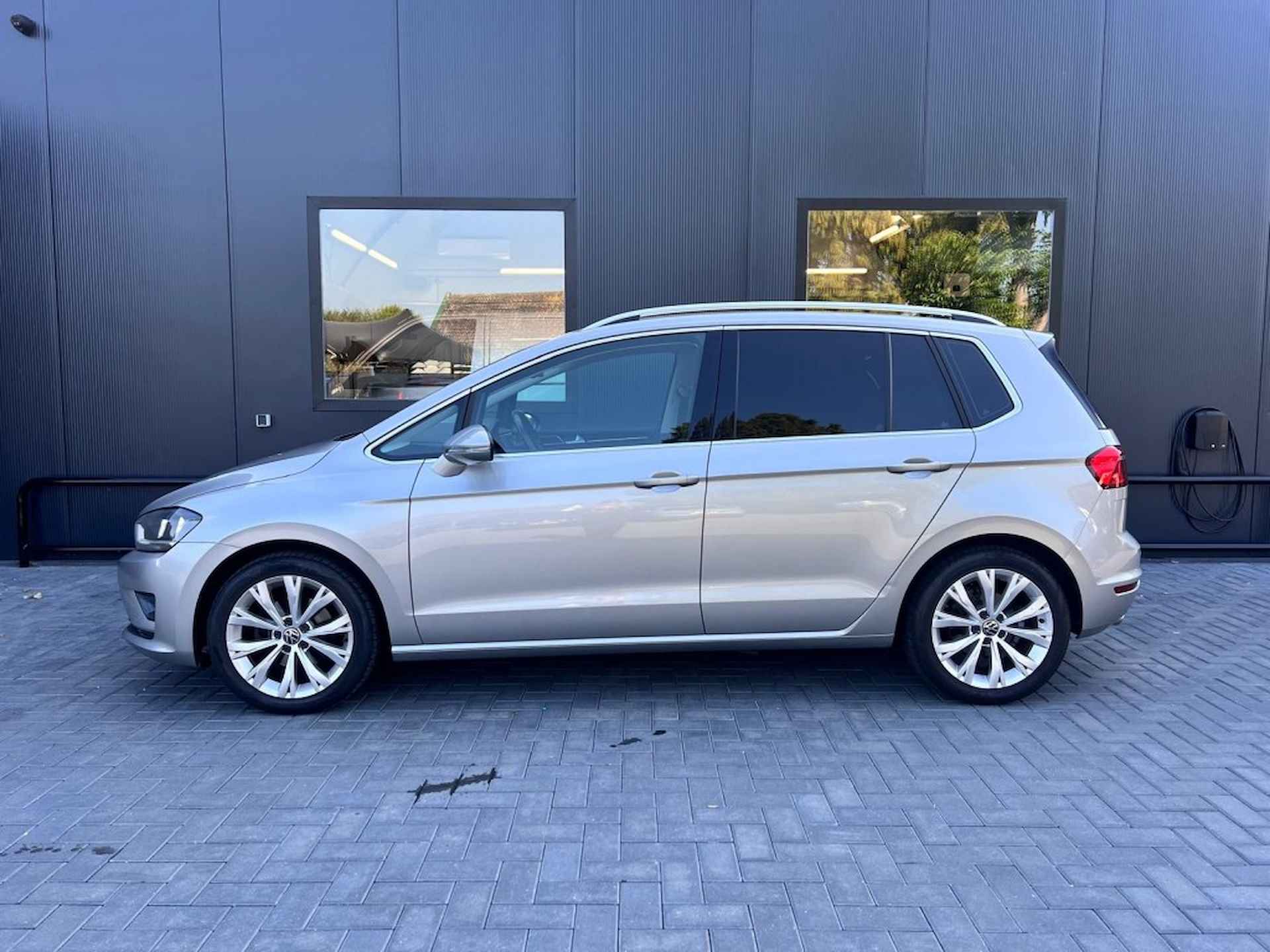 VOLKSWAGEN Golf Sportsvan 1.2 TSI Highline / Trekhaak / Cruisecontr. / PDC A / NAVI - 4/19