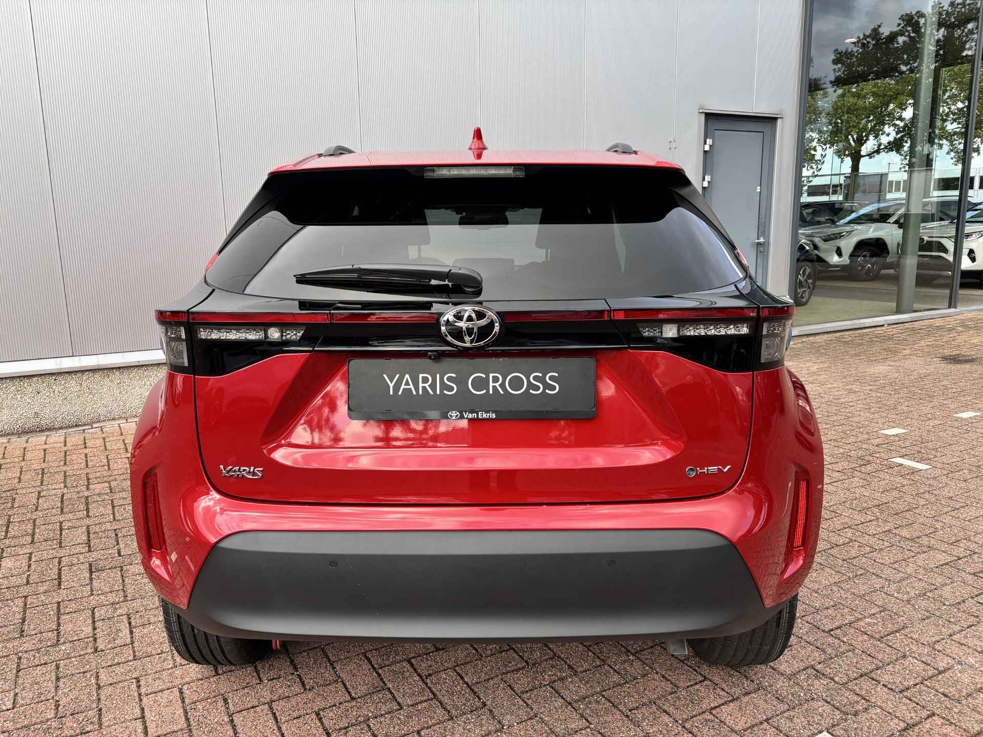 Toyota Yaris Cross 1.5 Hybrid 130pk First Edition Limited, BSM, Stoelverwarming, stuurverwarming, Apple Carplay Android Auto,Smartkey,LED - 43/68