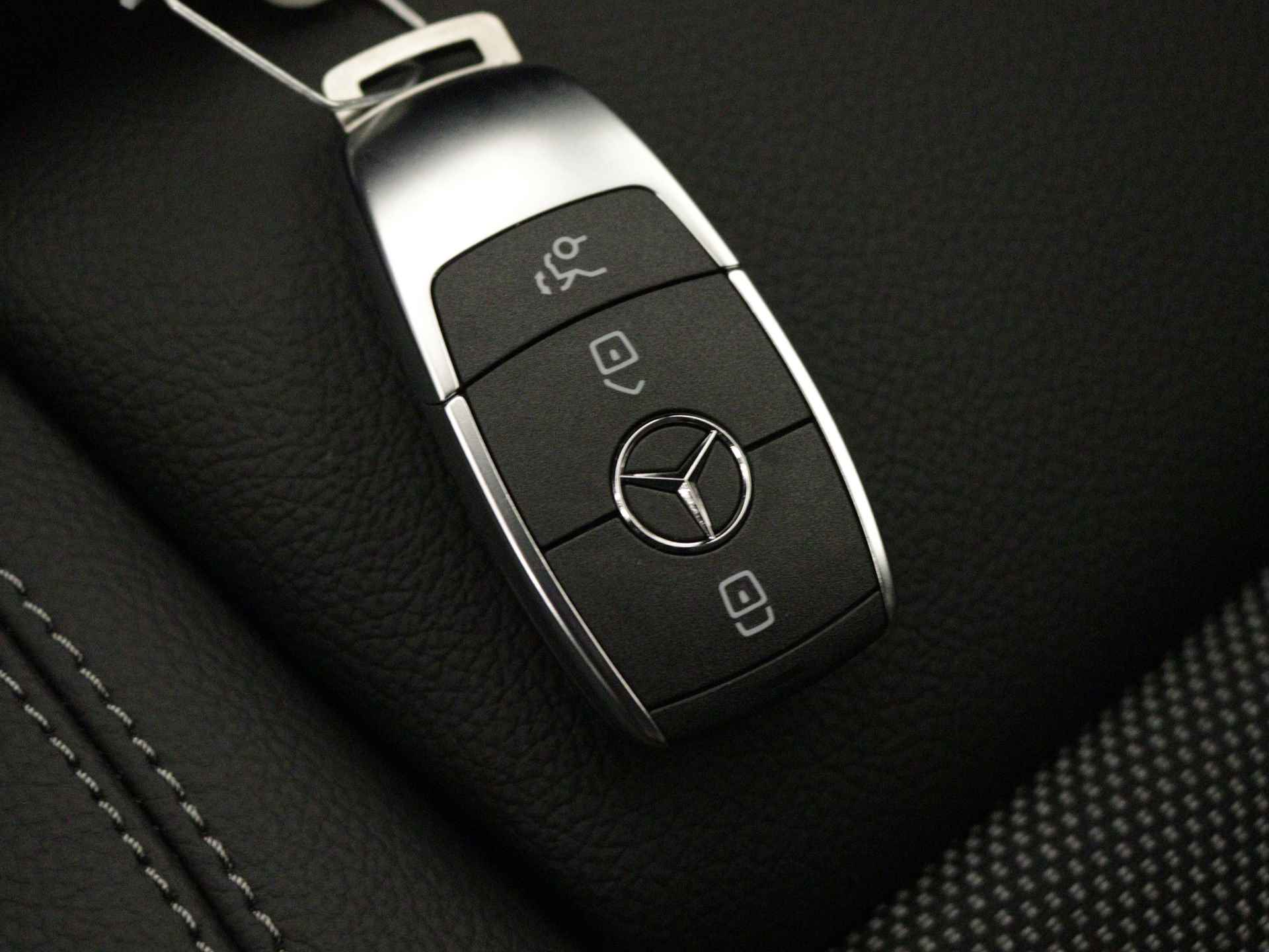 Mercedes-Benz EQA 250+ Business Edition 71 kWh | Trekhaak | Business Plus pakket | Warmtewerend, donkergetint glas achterin | KEYLESS-GO comfort pakket | Parkeerpakket met 360°-camera | Dodehoekassistent | - 12/38
