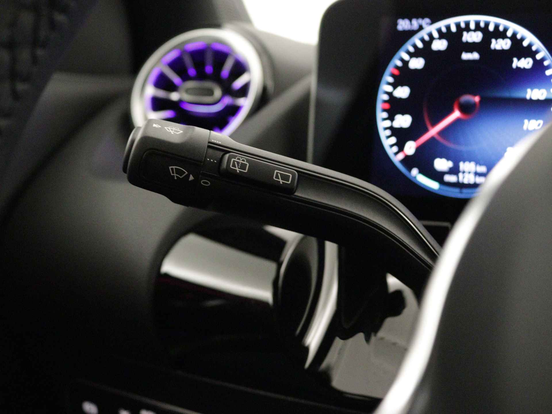 Mercedes-Benz EQA 250+ Business Edition 71 kWh | Trekhaak | Business Plus pakket | Warmtewerend, donkergetint glas achterin | KEYLESS-GO comfort pakket | Parkeerpakket met 360°-camera | Dodehoekassistent | - 20/38