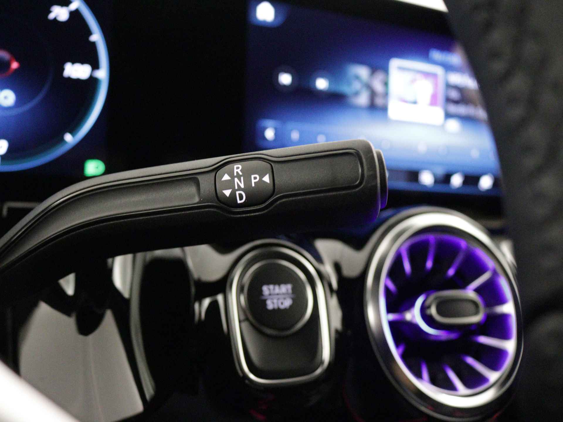 Mercedes-Benz EQA 250+ Business Edition 71 kWh | Trekhaak | Business Plus pakket | Warmtewerend, donkergetint glas achterin | KEYLESS-GO comfort pakket | Parkeerpakket met 360°-camera | Dodehoekassistent | - 21/38