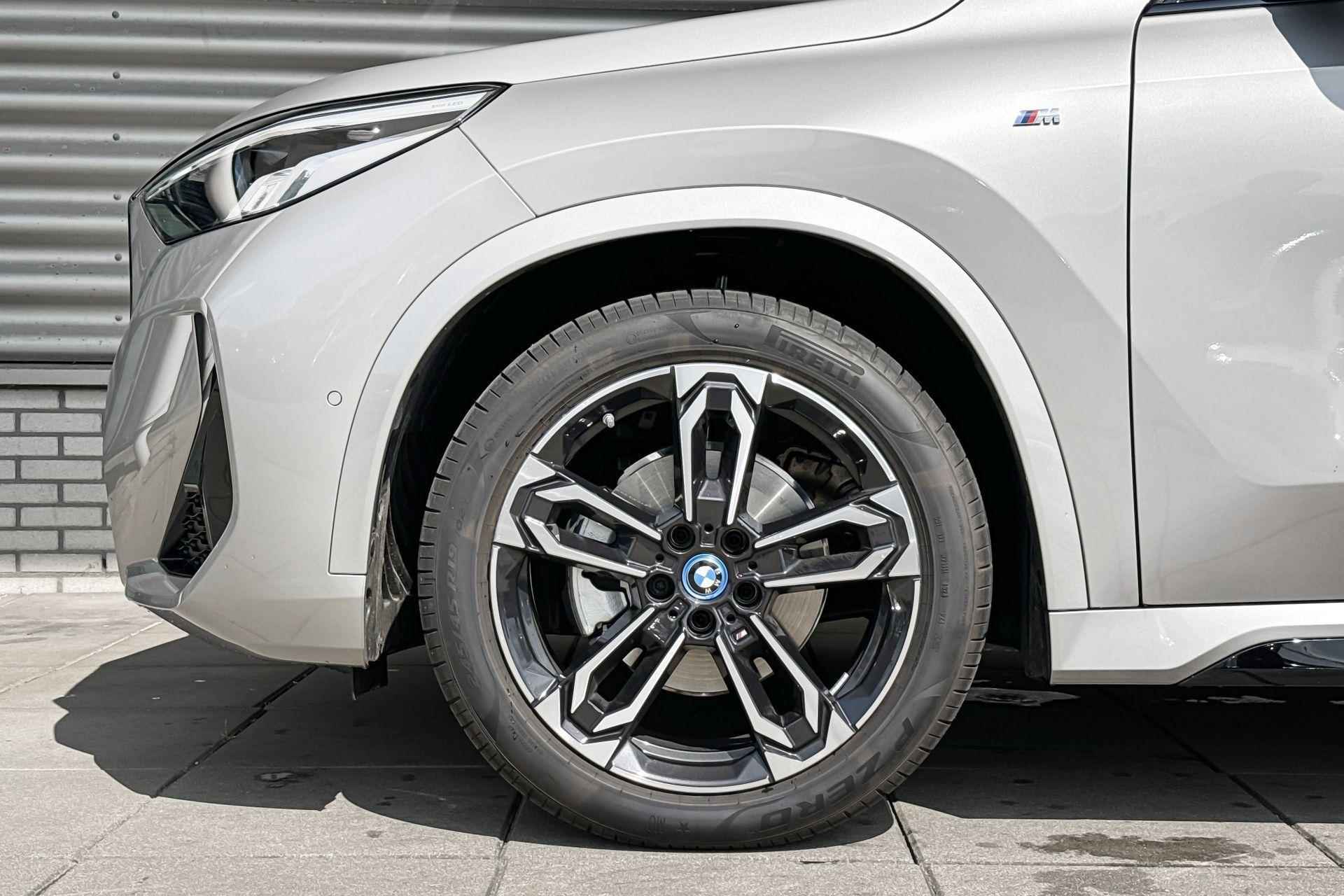 BMW iX1 eDrive20 M Sportpakket / Comfort Pack - 3/20