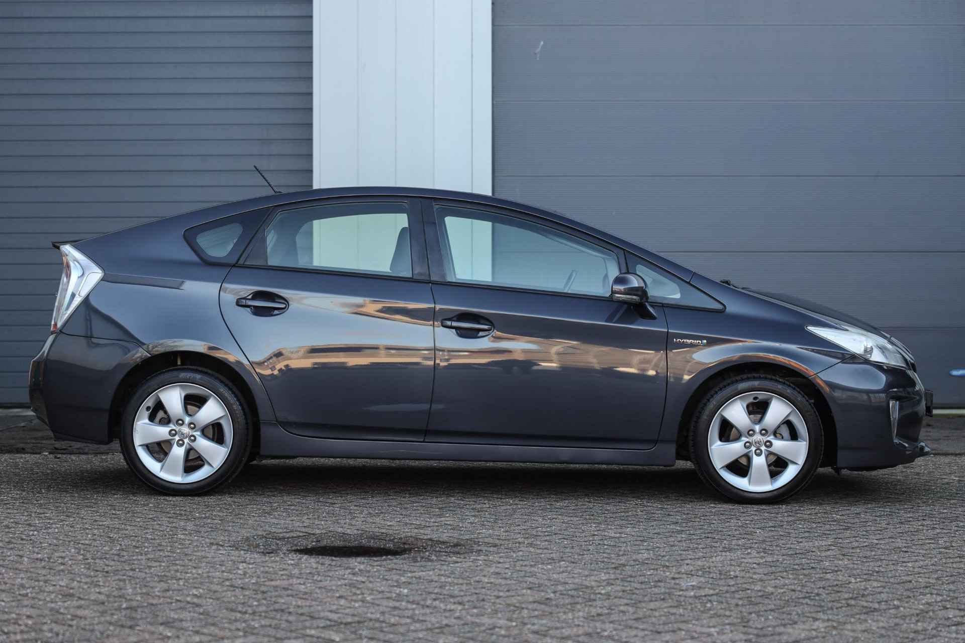 Toyota Prius 1.8 Hybrid ✅ Navi ✅ Camera ✅ Clima - 4/33