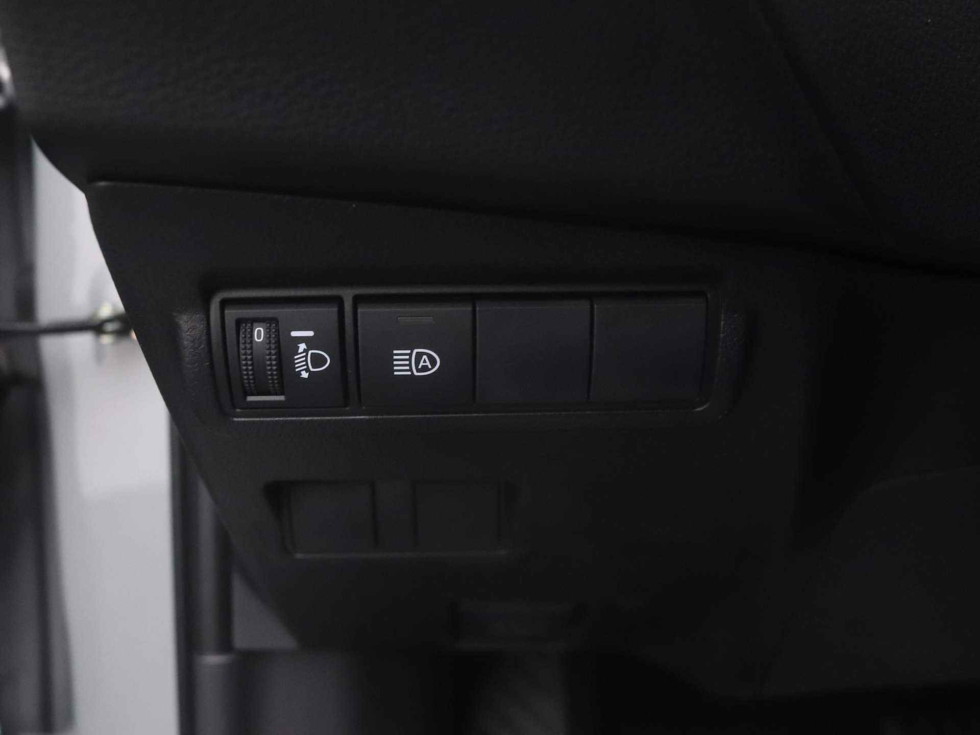 Toyota Corolla Cross Hybrid 140 Dynamic | Apple CarPlay | Camera | LED | - 33/44