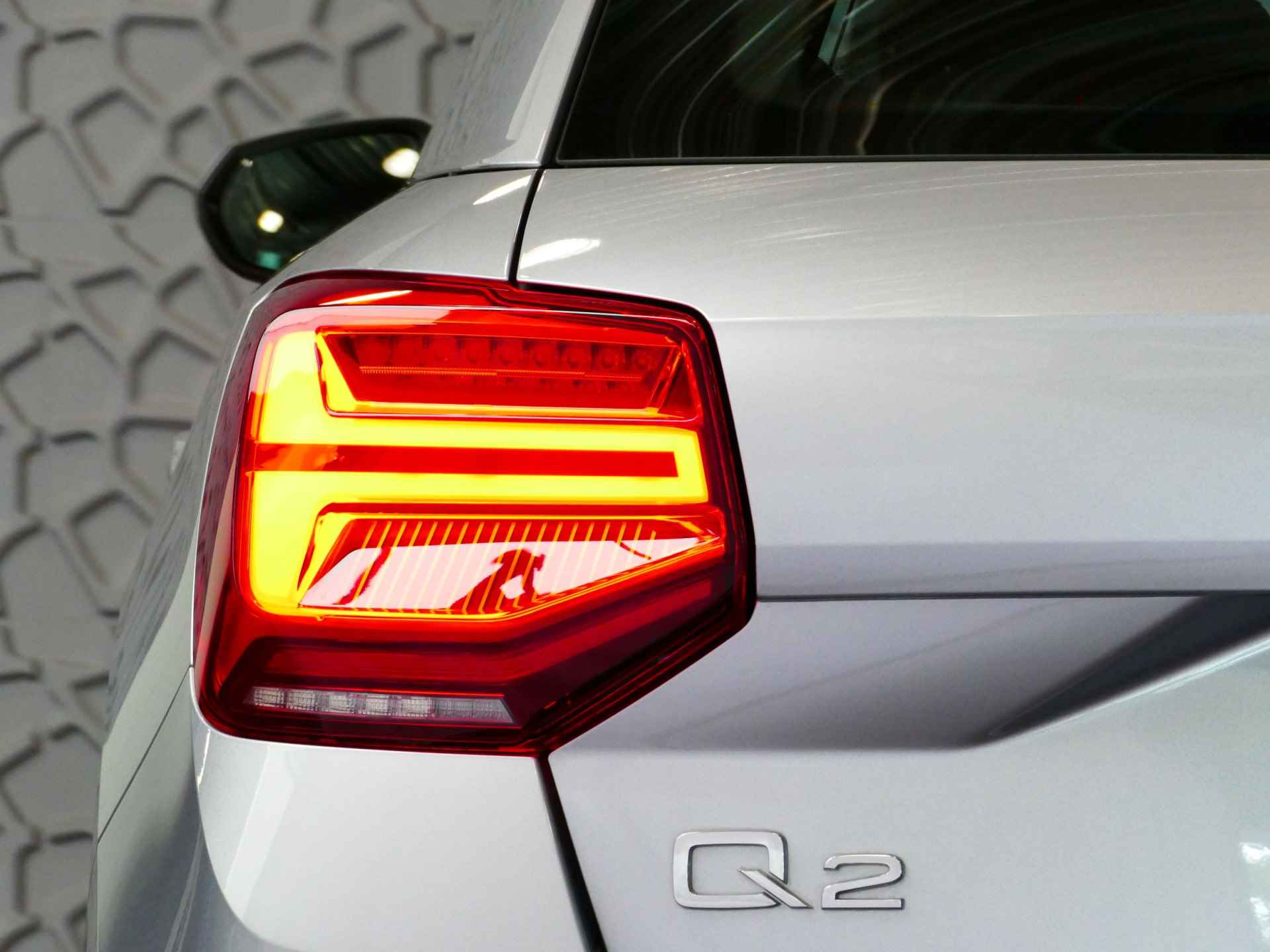 Audi Q2 35 TFSI 1.5 S 150PK ELEK.KLEP CARPLAY NAVI TREKHAAK CAMERA MATRIX LED STOELVERW. PDC 2023 - 64/81