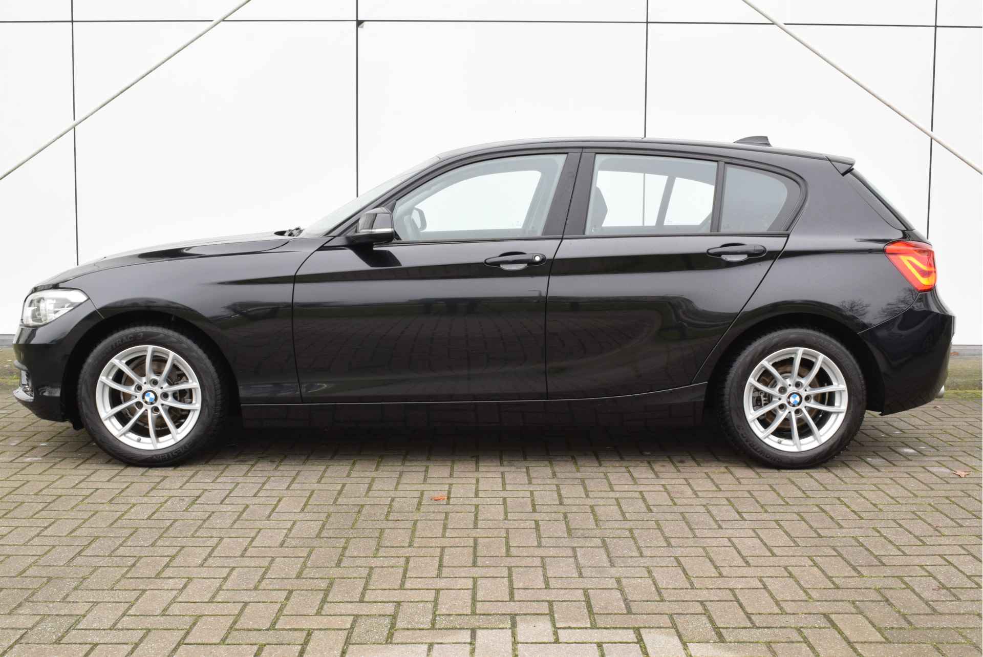 BMW 1-serie 118i Executive Automaat / Sportstoelen / LED / Navigatie / Cruise Control / Multifunctioneel stuurwiel - 3/23