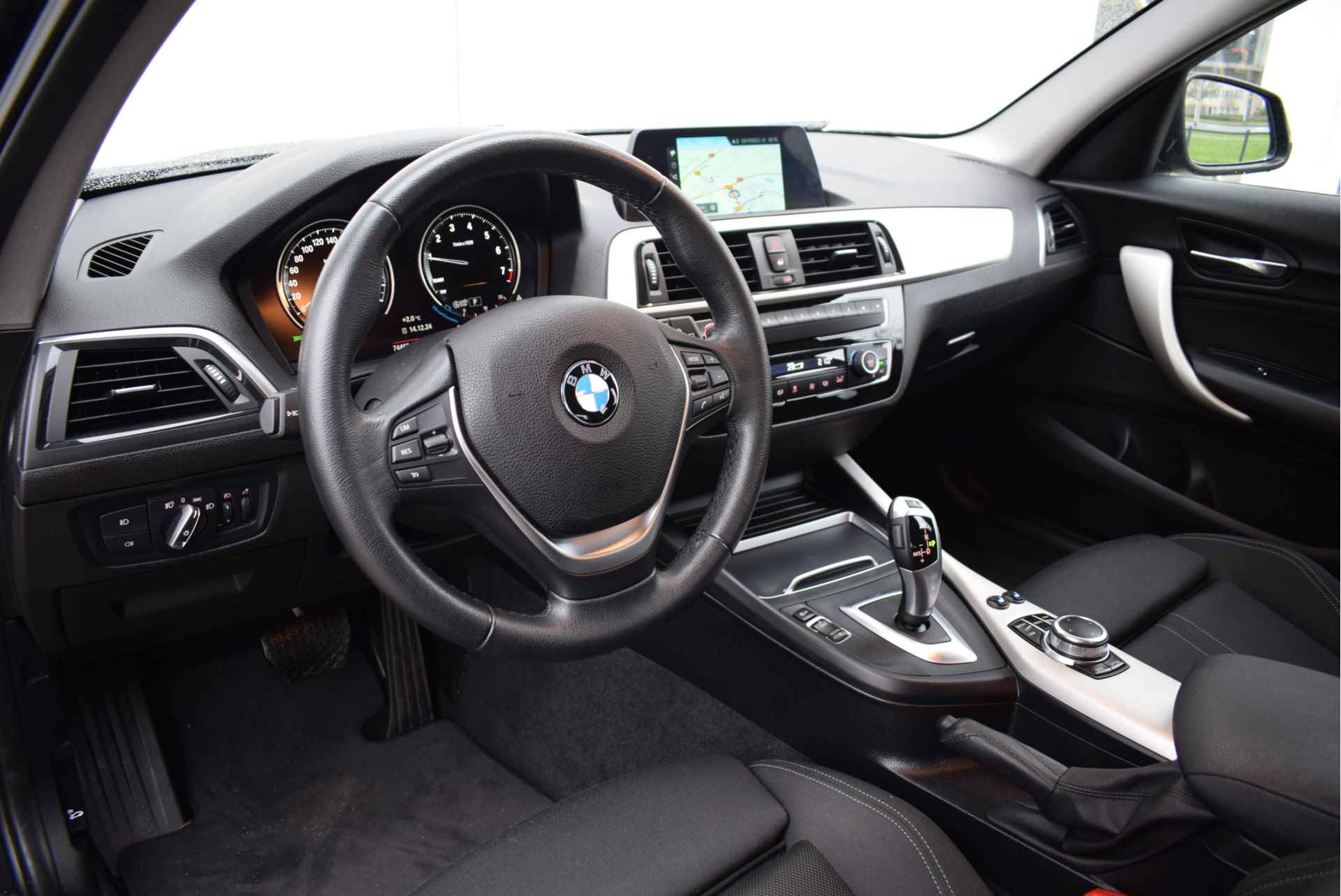 BMW 1-serie 118i Executive Automaat / Sportstoelen / LED / Navigatie / Cruise Control / Multifunctioneel stuurwiel - 16/23