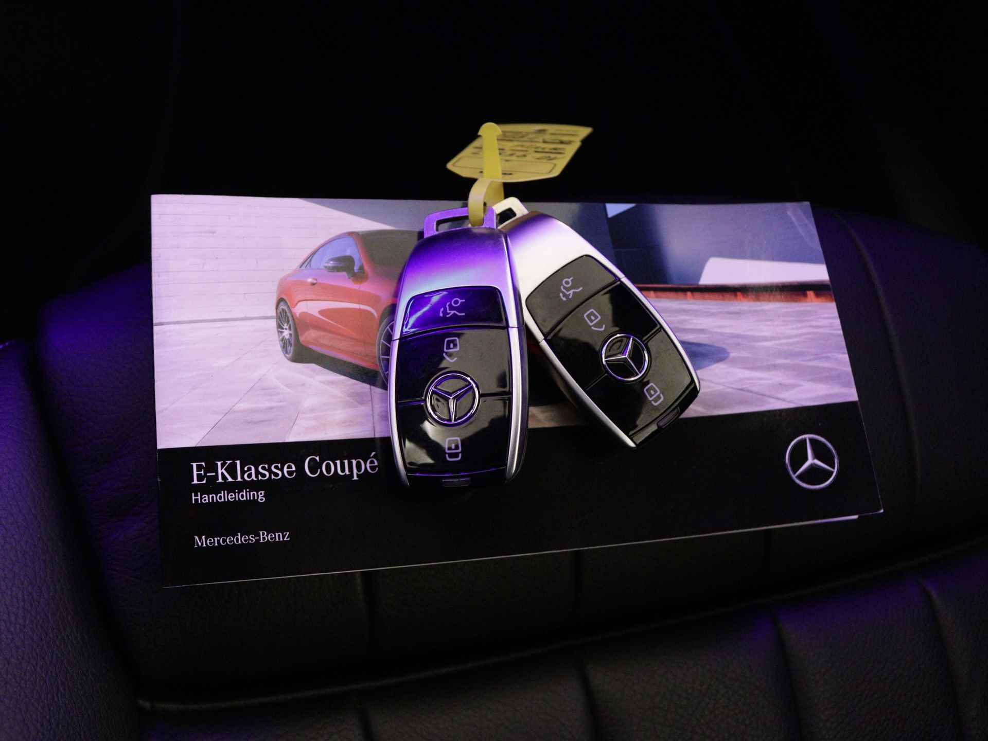 Mercedes-Benz E-Klasse 200 AMG Line | Multi spaaks lichtmetalen velgen | Panoramadak | Burmester | Memory Seats | 360 Camera | Navigatie | wide screen | Inclusief 24 maanden Mercedes-Benz Certified garantie voor Europa. - 14/45