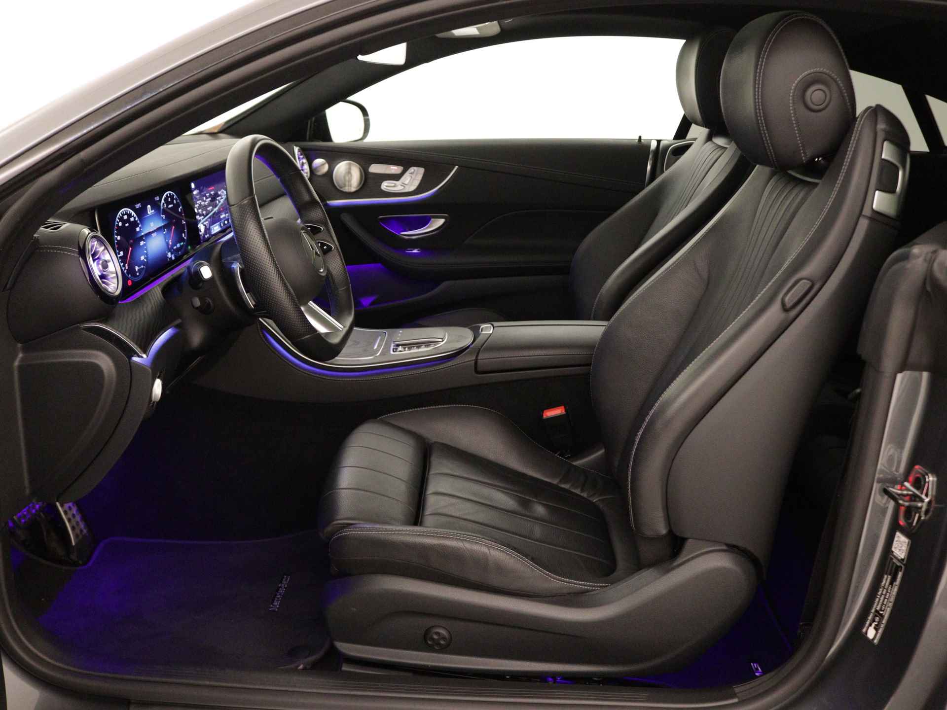 Mercedes-Benz E-Klasse 200 AMG Line | Multi spaaks lichtmetalen velgen | Panoramadak | Burmester | Memory Seats | 360 Camera | Navigatie | wide screen | Inclusief 24 maanden Mercedes-Benz Certified garantie voor Europa. - 20/45