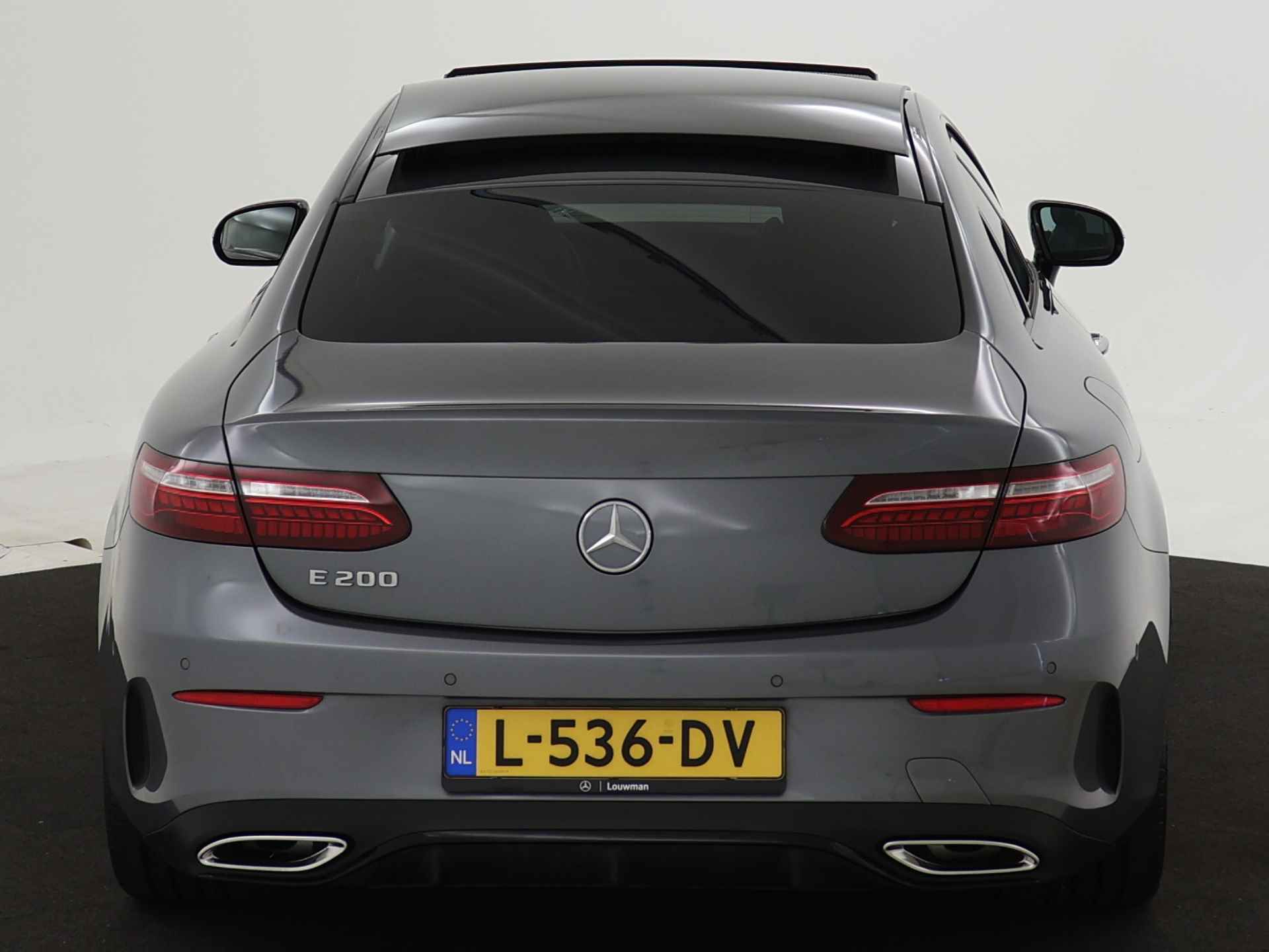 Mercedes-Benz E-Klasse 200 AMG Line | Multi spaaks lichtmetalen velgen | Panoramadak | Burmester | Memory Seats | 360 Camera | Navigatie | wide screen | Inclusief 24 maanden Mercedes-Benz Certified garantie voor Europa. - 30/45