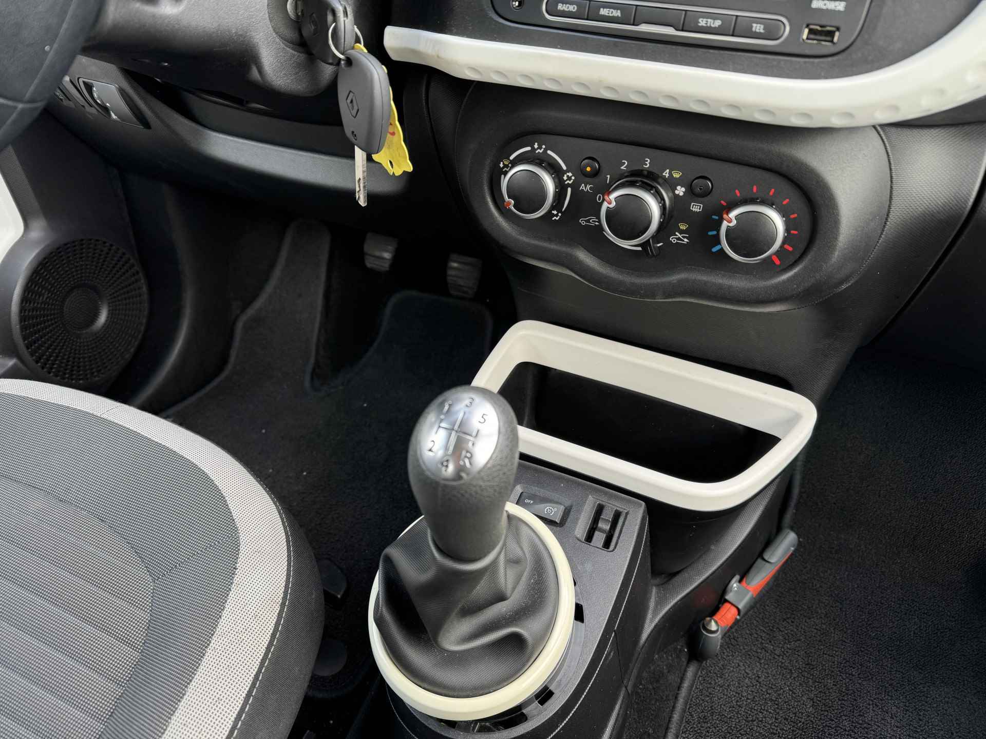 Renault Twingo 1.0 SCe 70pk Expression | Airco | Bluetooth audio | LMV - 16/27
