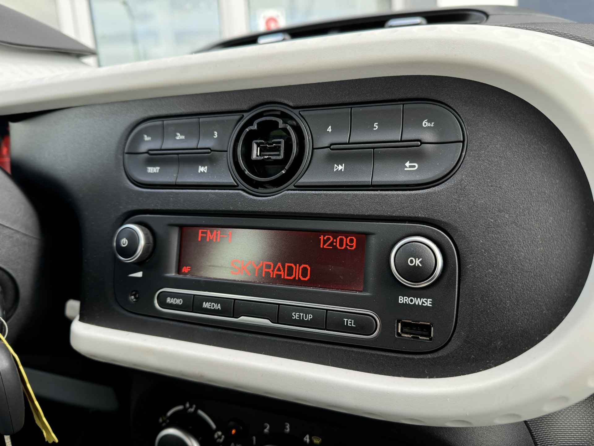 Renault Twingo 1.0 SCe 70pk Expression | Airco | Bluetooth audio | LMV - 20/27