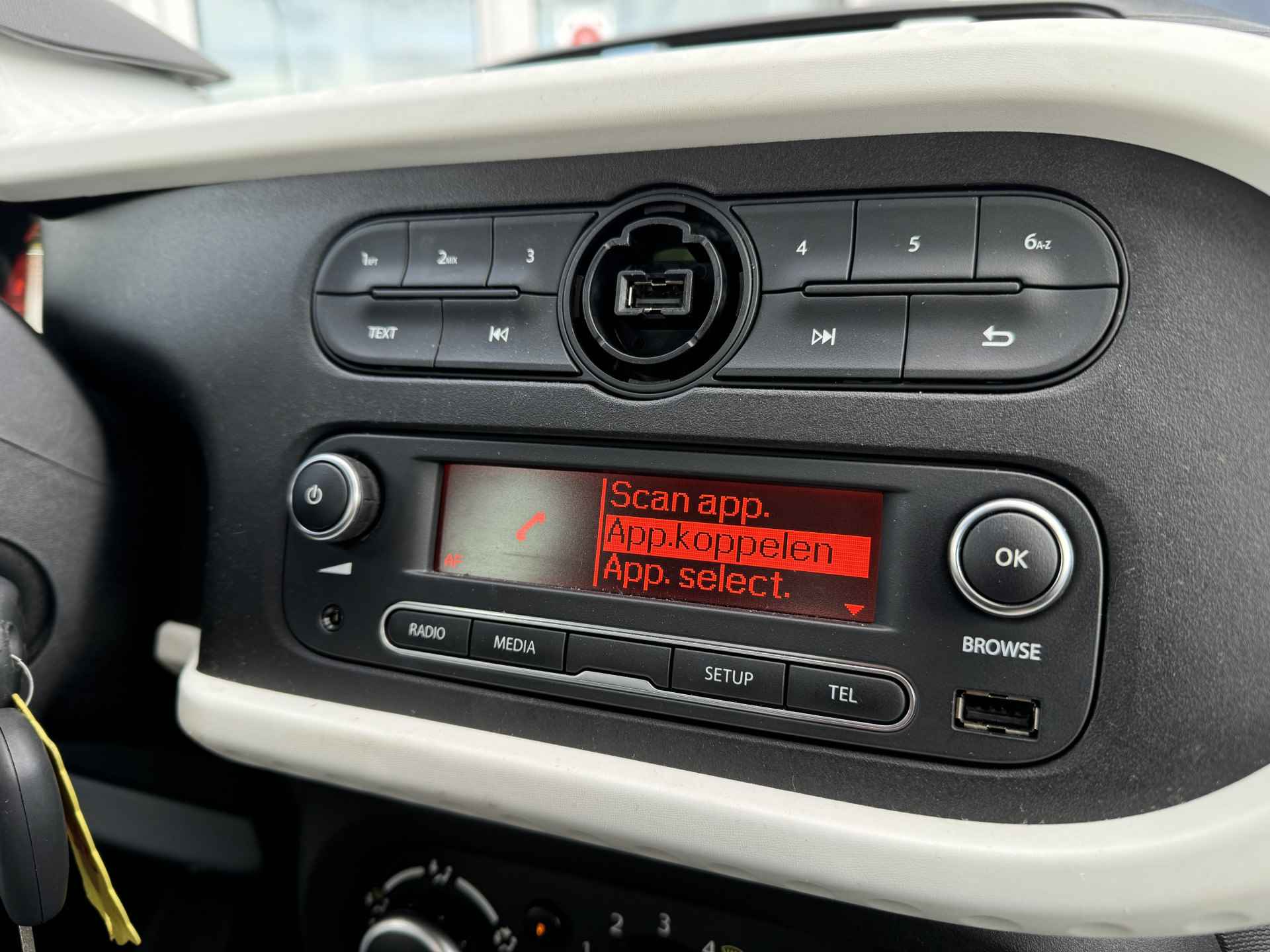 Renault Twingo 1.0 SCe 70pk Expression | Airco | Bluetooth audio | LMV - 21/27