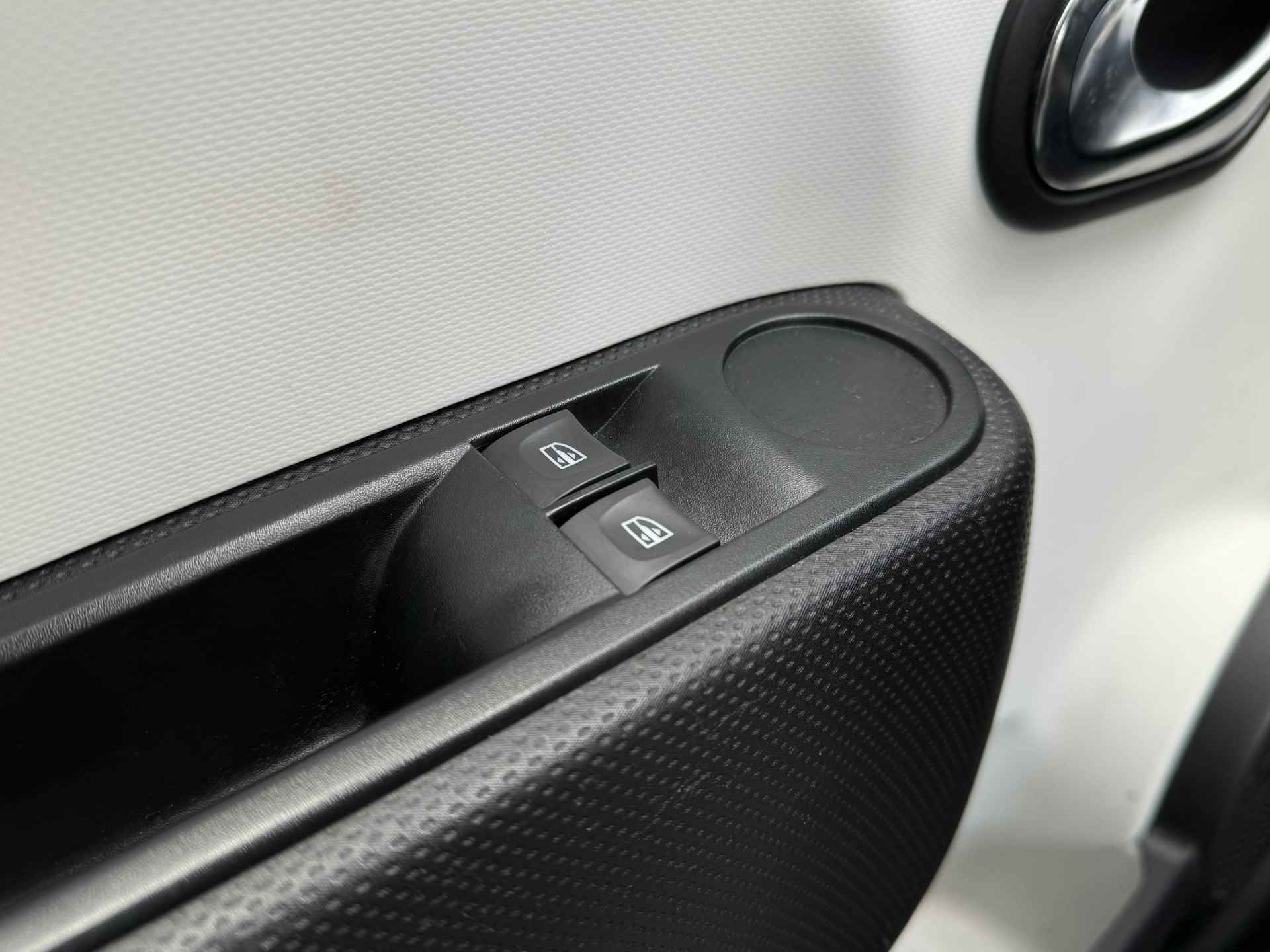 Renault Twingo 1.0 SCe 70pk Expression | Airco | Bluetooth audio | LMV - 27/27