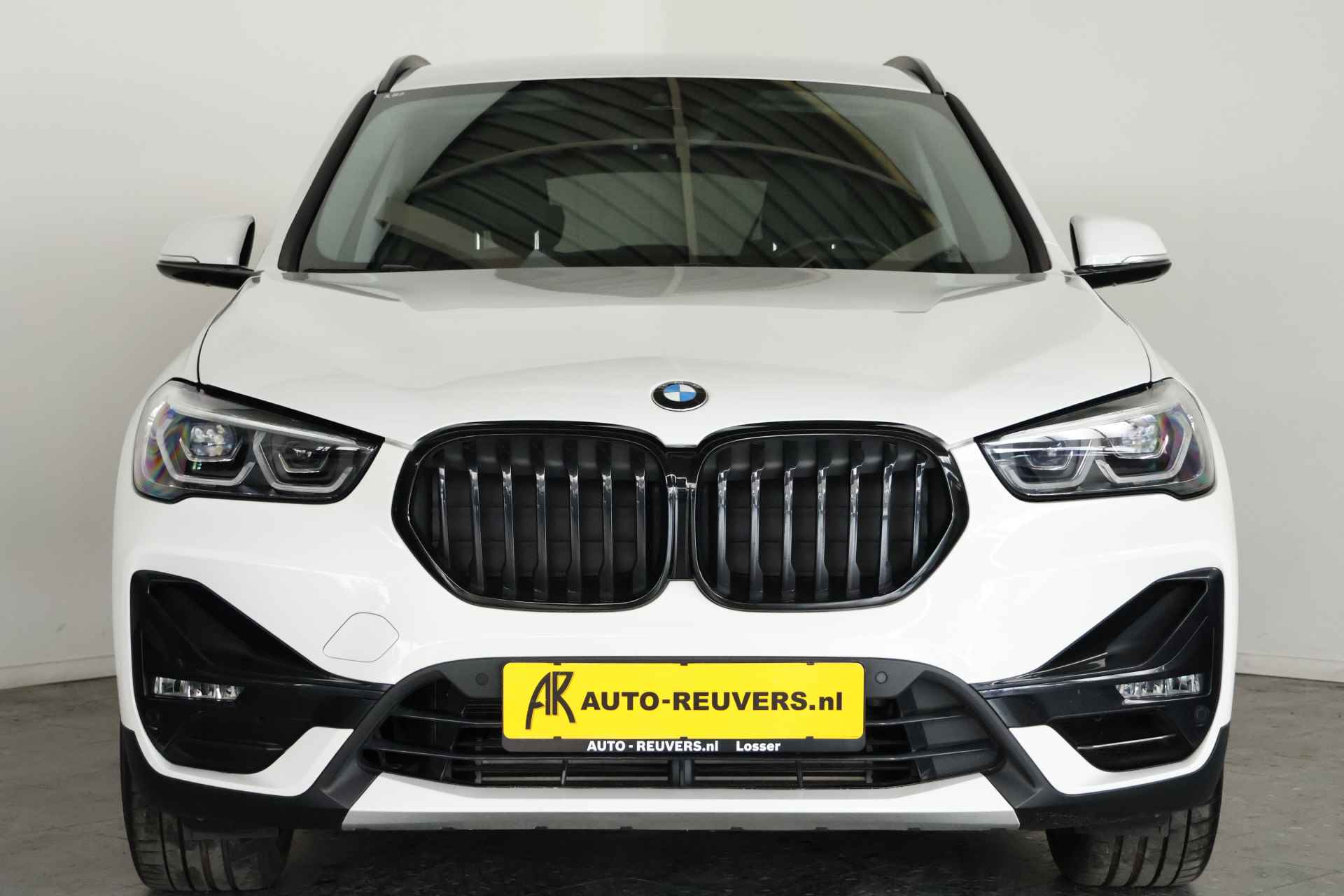 BMW X1 sDrive18i High Executive / LED / Navi / Cam / Trekhaak - 8/33