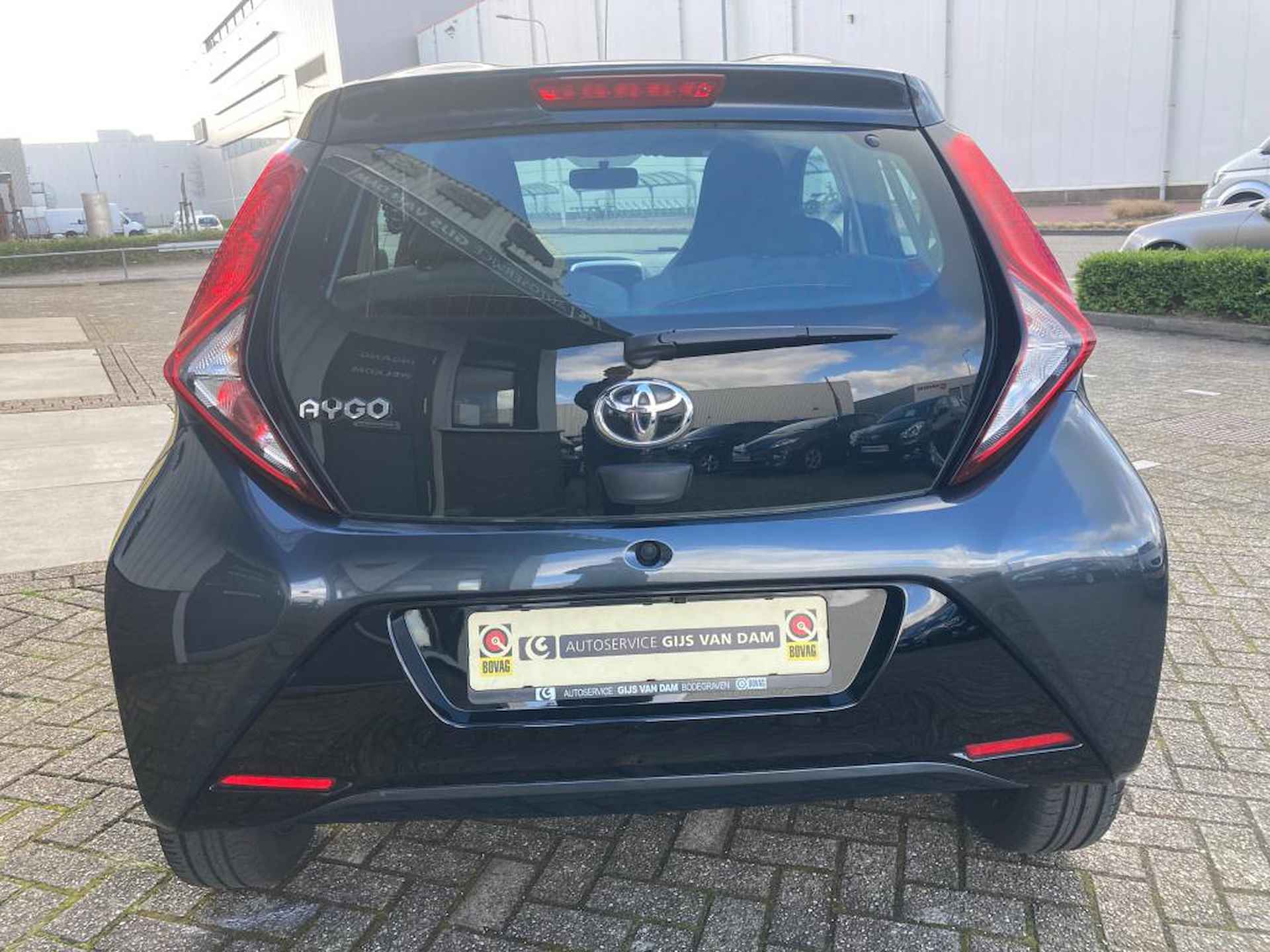 Toyota Aygo 1.0 VVT-i x-play limited "All-in" prijs! - 8/12