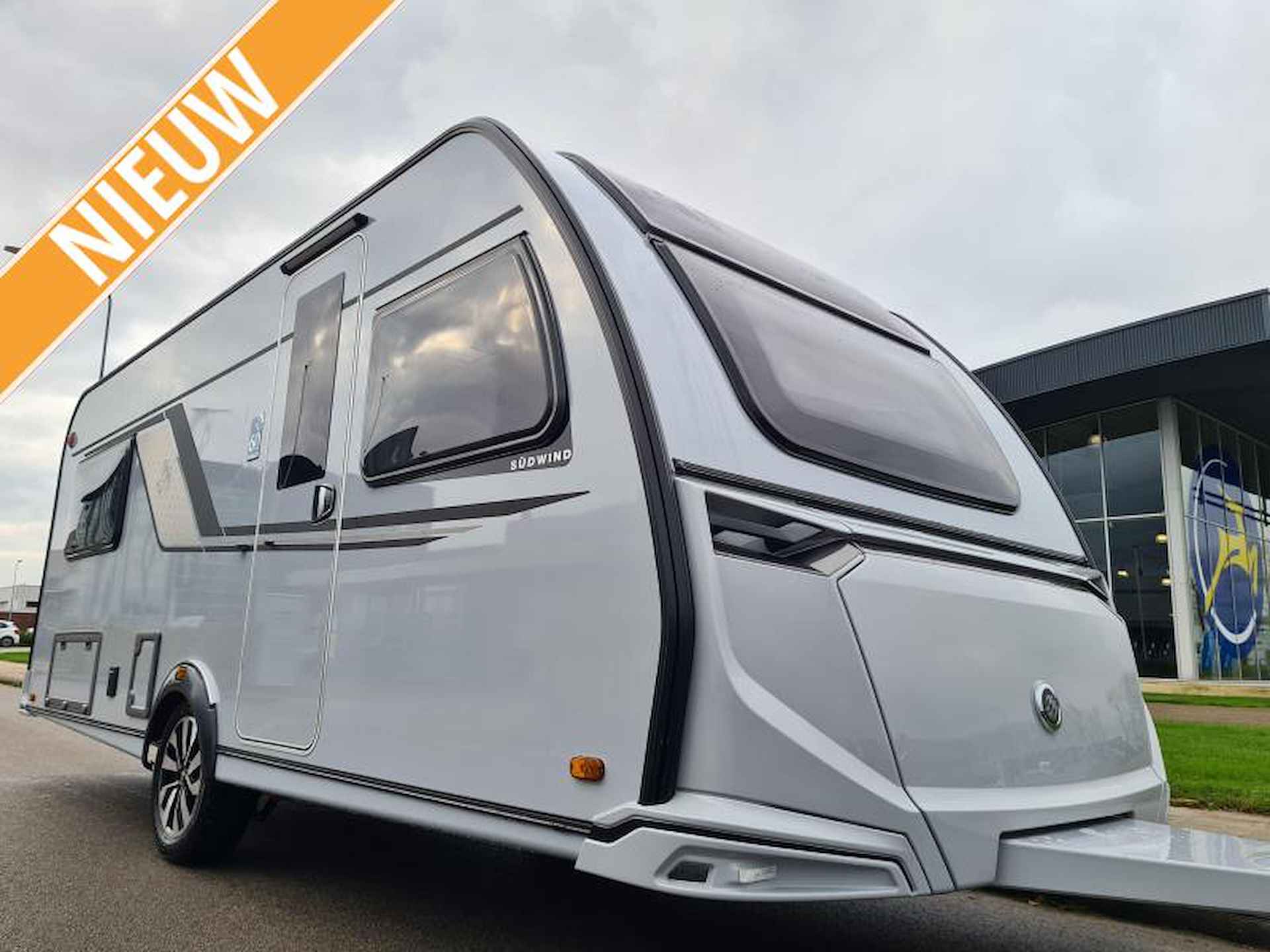 Knaus Sudwind 540 UE Nieuw 2025 Panoramadak!