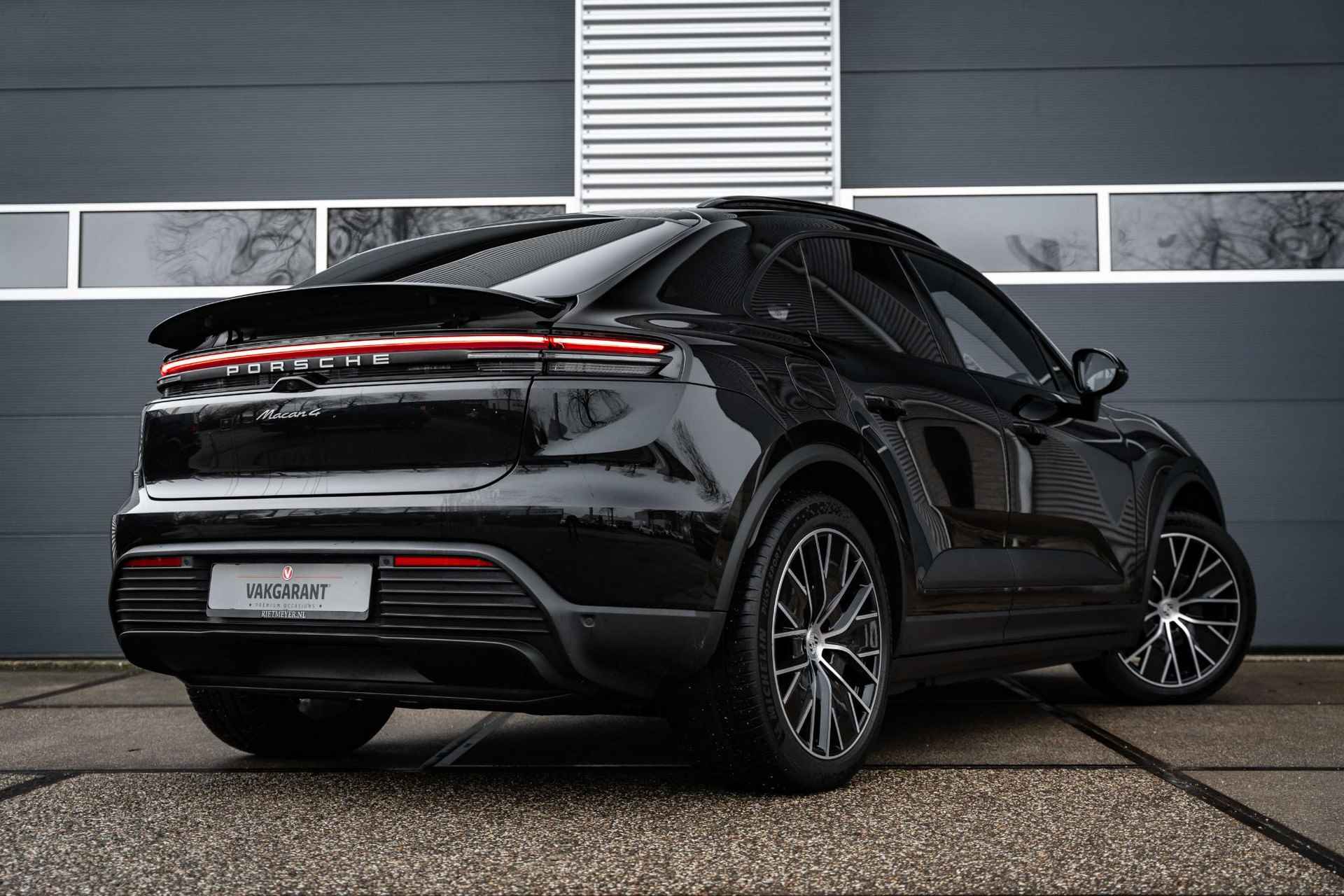 Porsche Macan 4 100 kWh |Panorama dak |18-weg stoelen |21" |Sport chrono | - 7/57