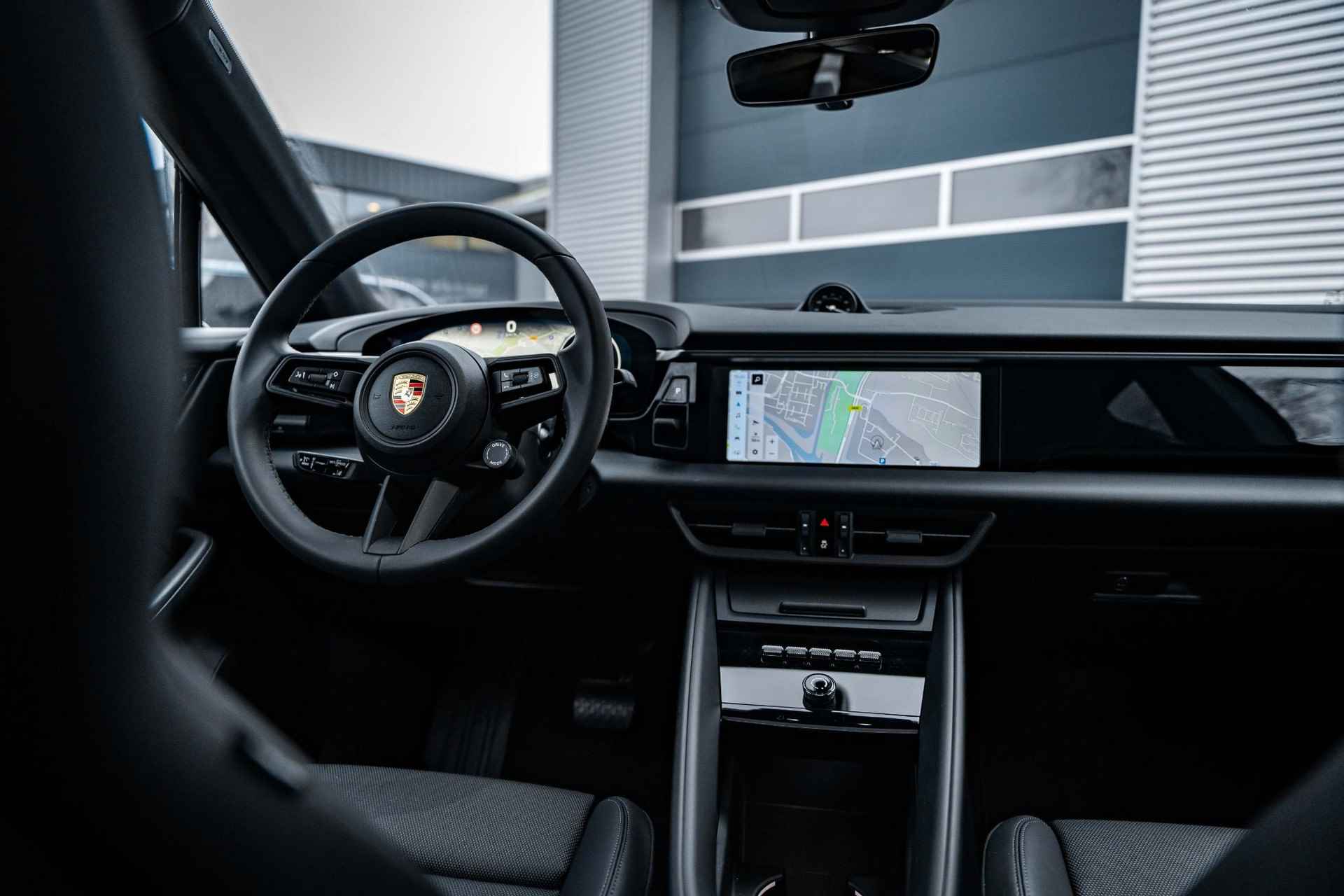 Porsche Macan 4 100 kWh |Panorama dak |18-weg stoelen |21" |Sport chrono | - 12/57